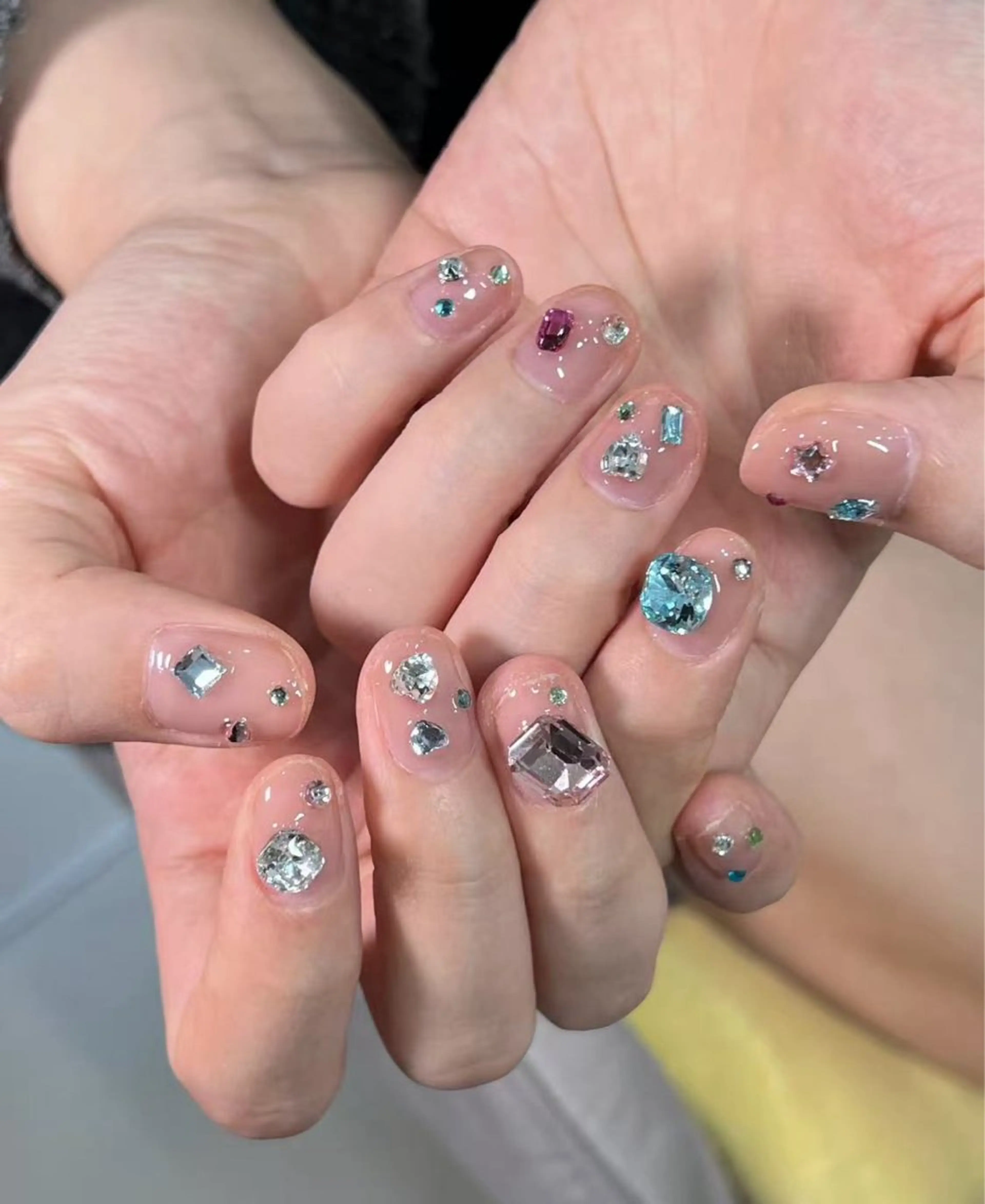 【✨ハンド・ジェルネイル✨】💗放題💗ストーン&パーツ付き💗ジェルオフ付き💗 長さ出し＋¥2,000（10本）の写真