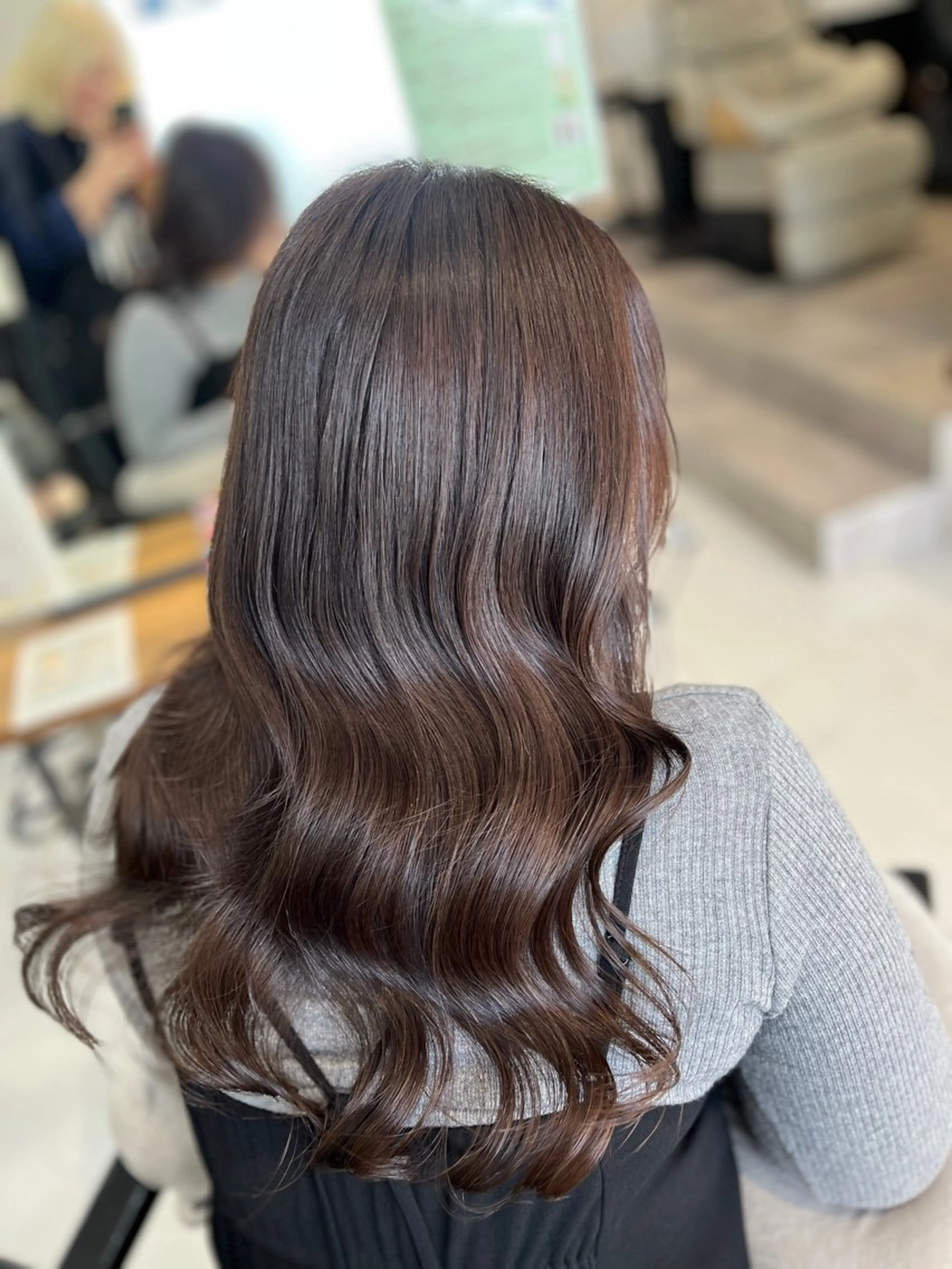 ロング カット ヘアカラー トリートメント 🫧伊東　美優🫧 レイヤーカット⭐︎のヘアスタイル