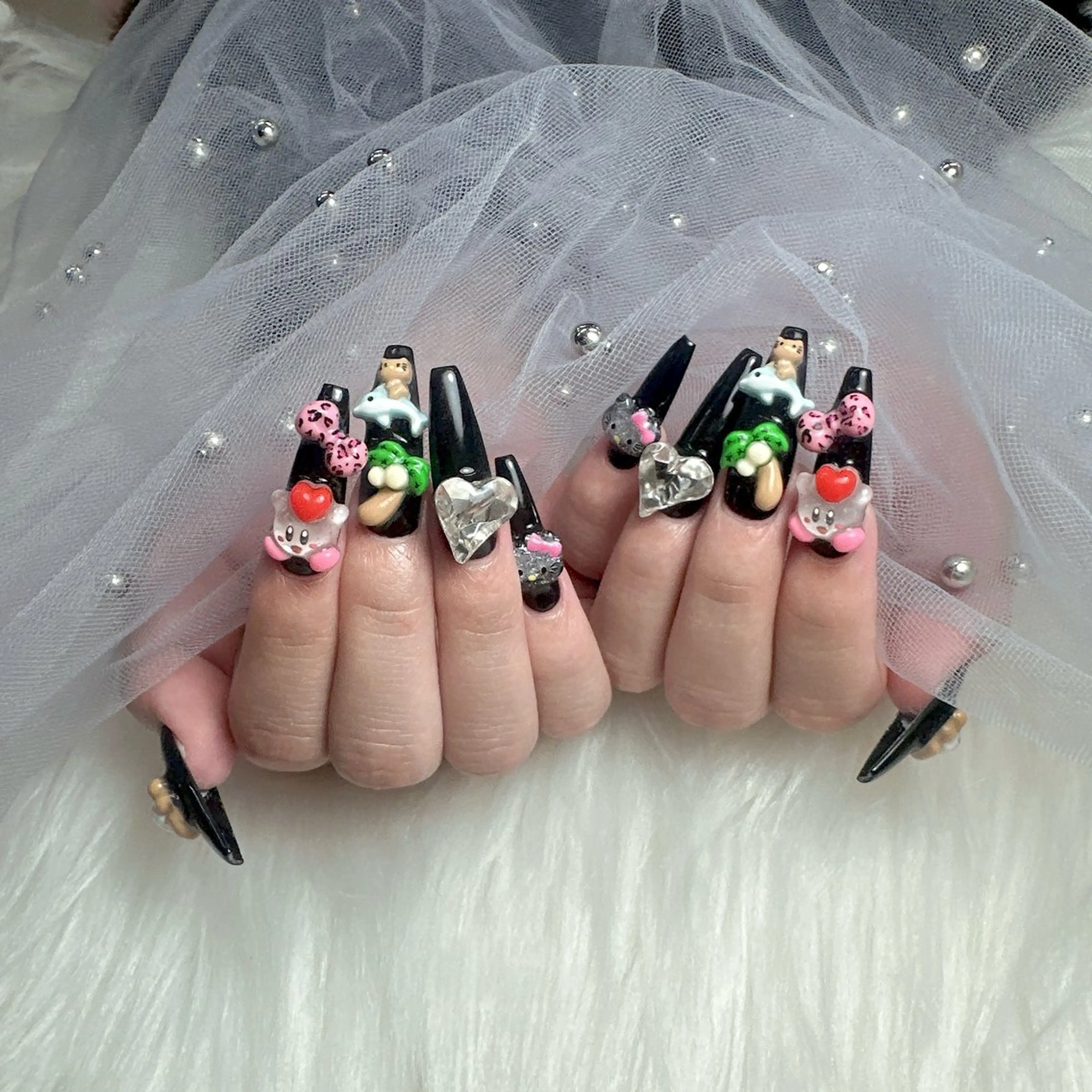 ネイル アートネイル ジェルネイル グラデーション キラキラネイル ラメ(グリッター) ハンドネイル Viola. 優花のネイルデザイン