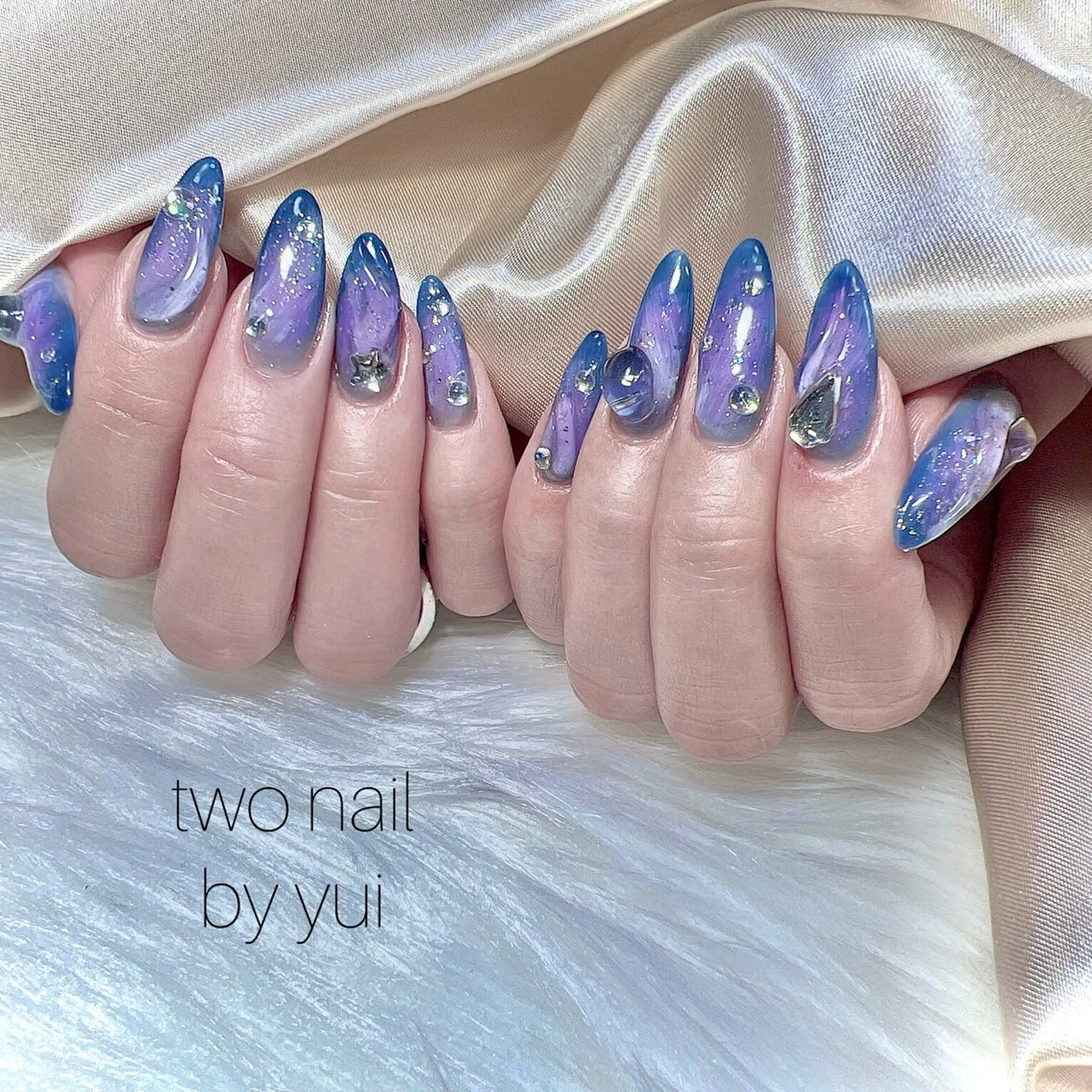 ネイル アートネイル ネイルチップ ホワイト ハンドネイル two nailのネイルデザイン