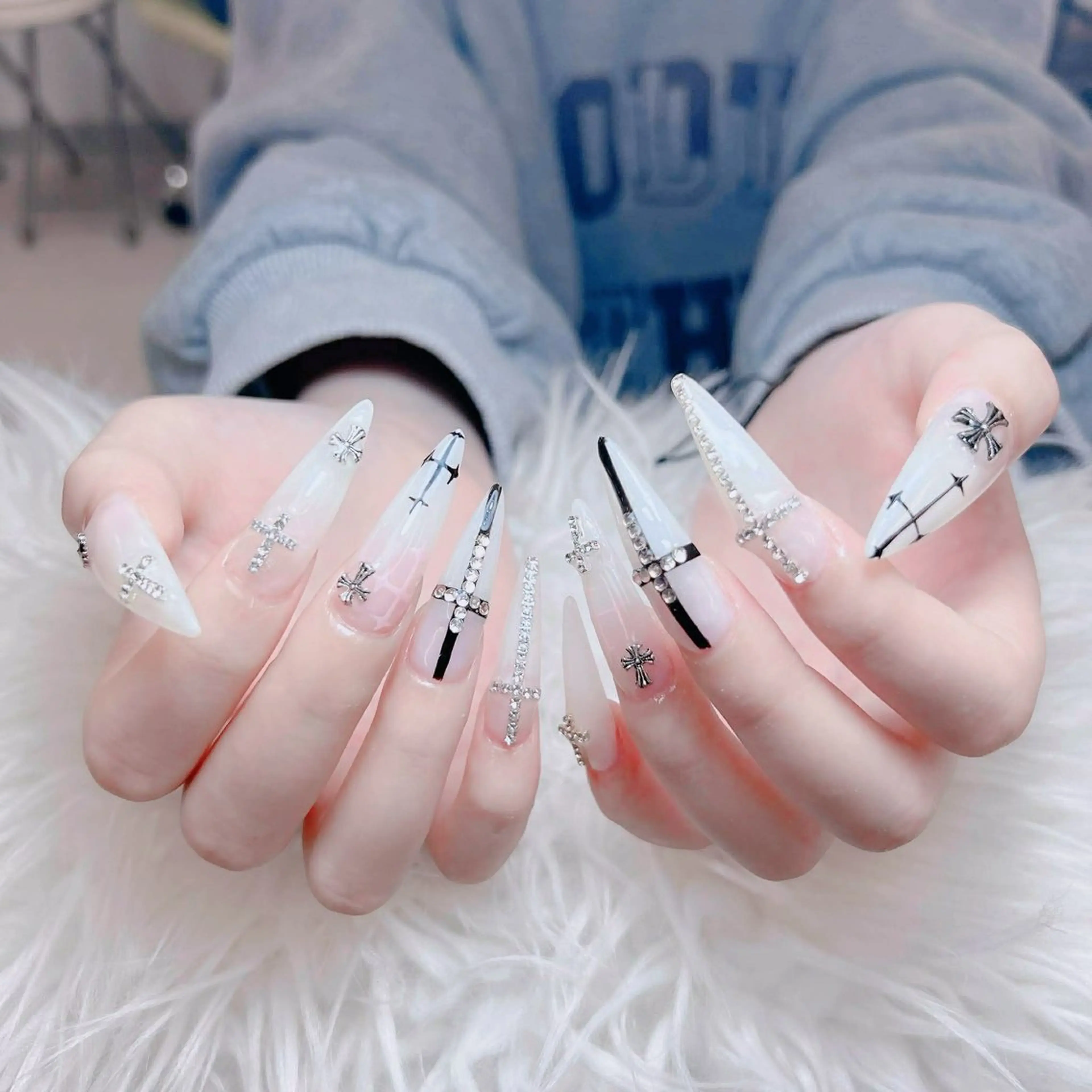 ネイル ハンドネイル ゴテゴテ ネイルのネイルデザイン