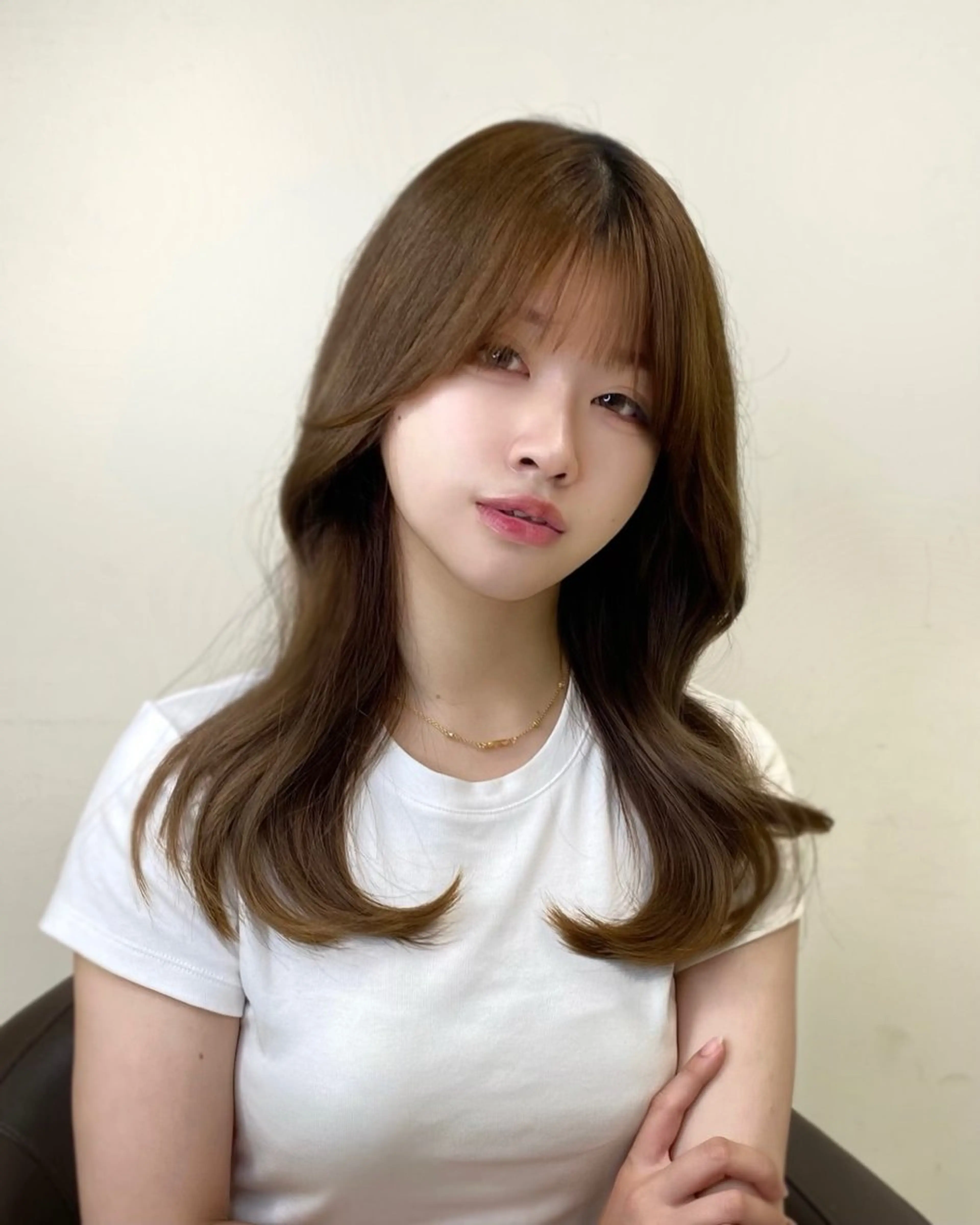 セミロング 岡山 愛のヘアスタイル