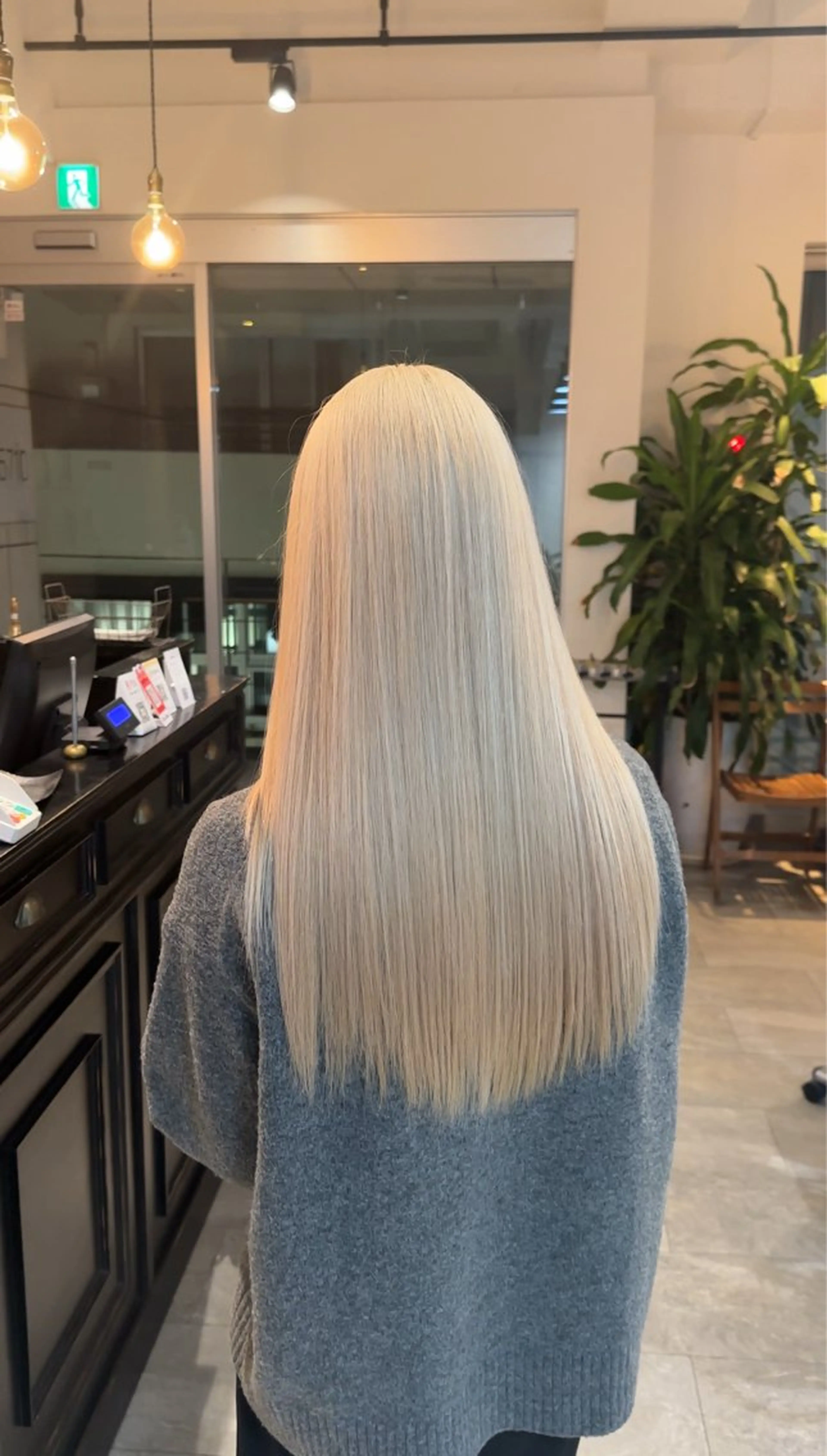 ロング カラー パーマ ヘアアレンジ ヘアカラー トリートメント ブリーチカラー🤍 颯馬🐈‍⬛のヘアスタイル