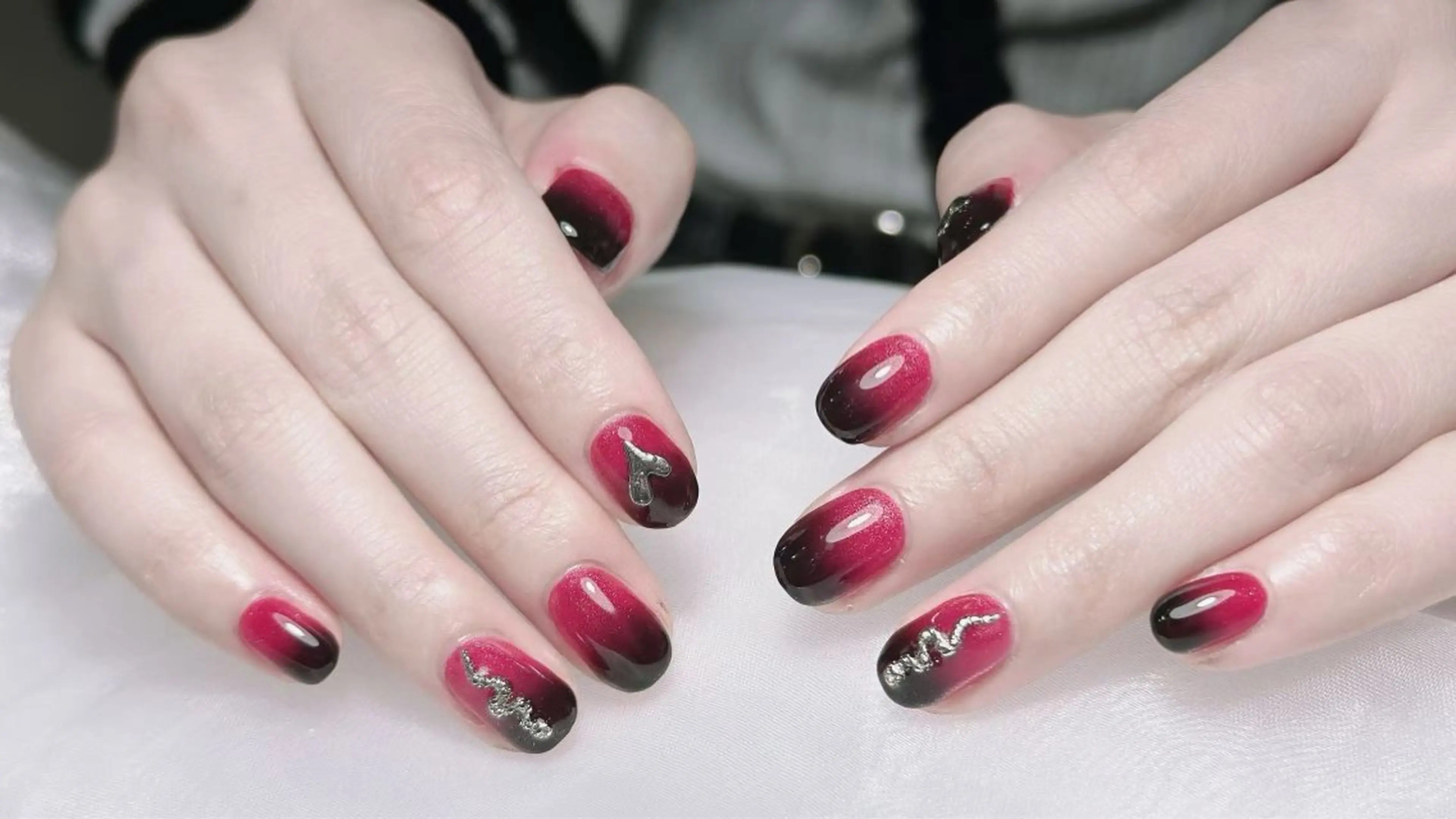 ミディアム 戸井田 静香のネイルデザイン