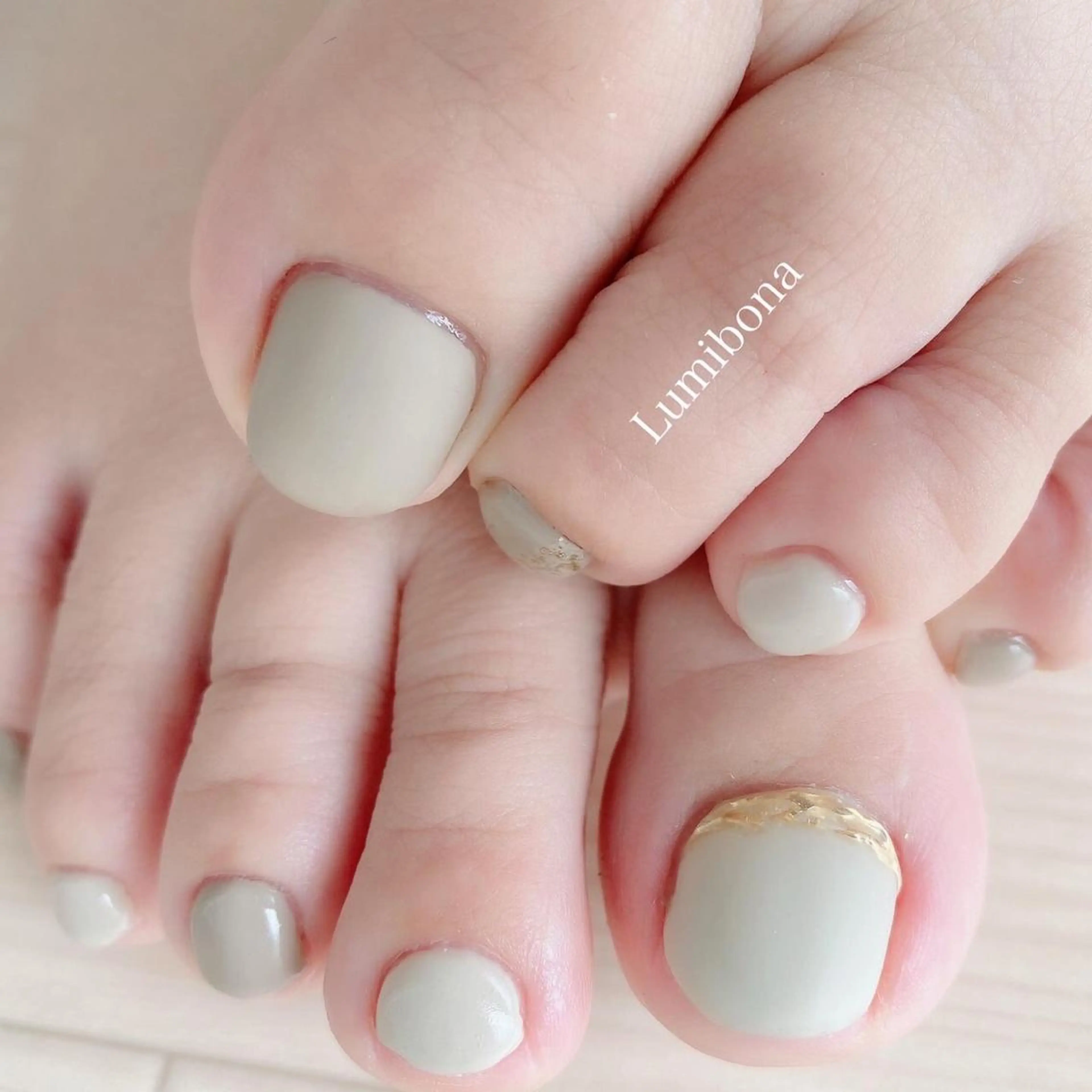 ネイル Lumibona ピールオフ専門店のネイルデザイン