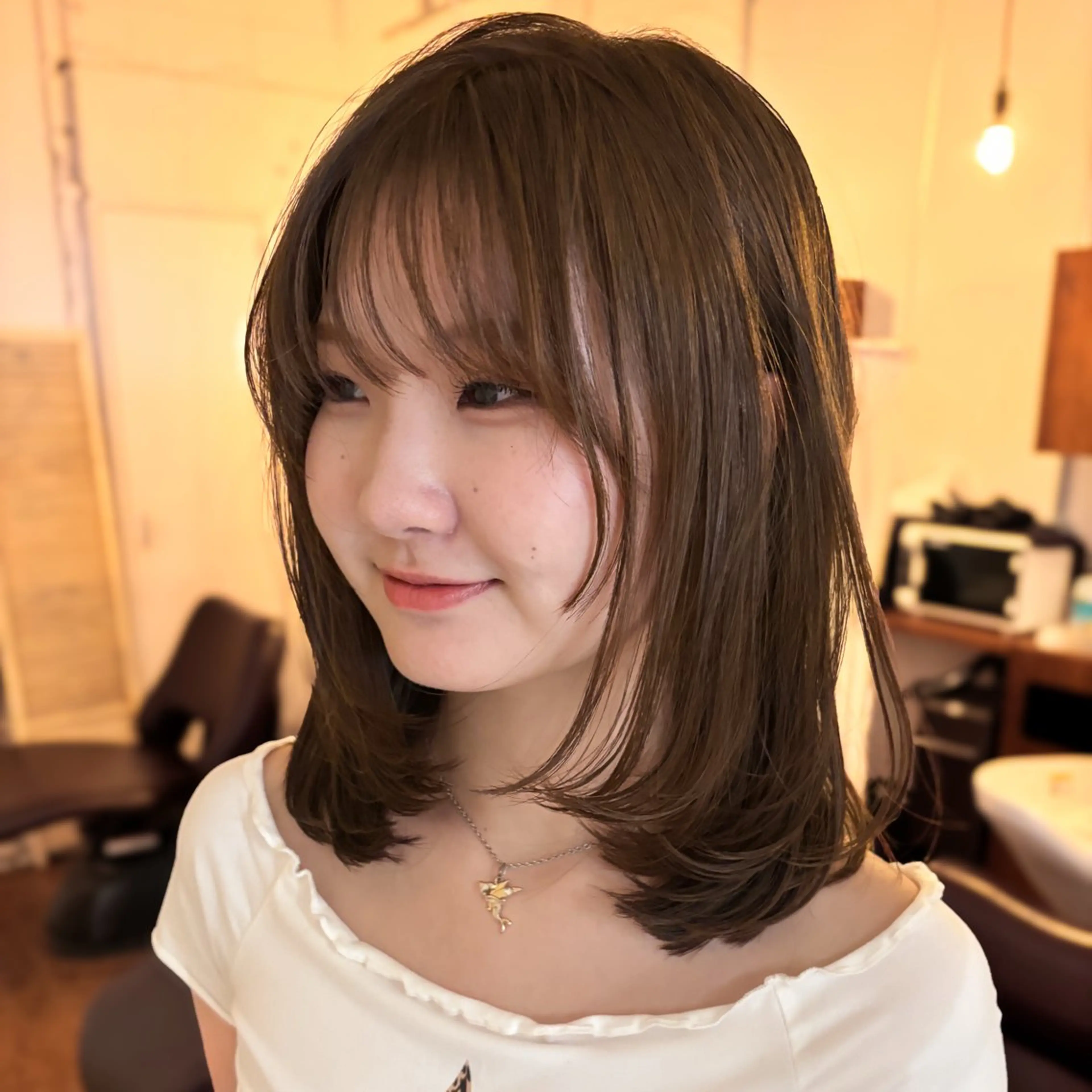 セミロング カラー 艶カラー🫧 猿渡 響のヘアスタイル