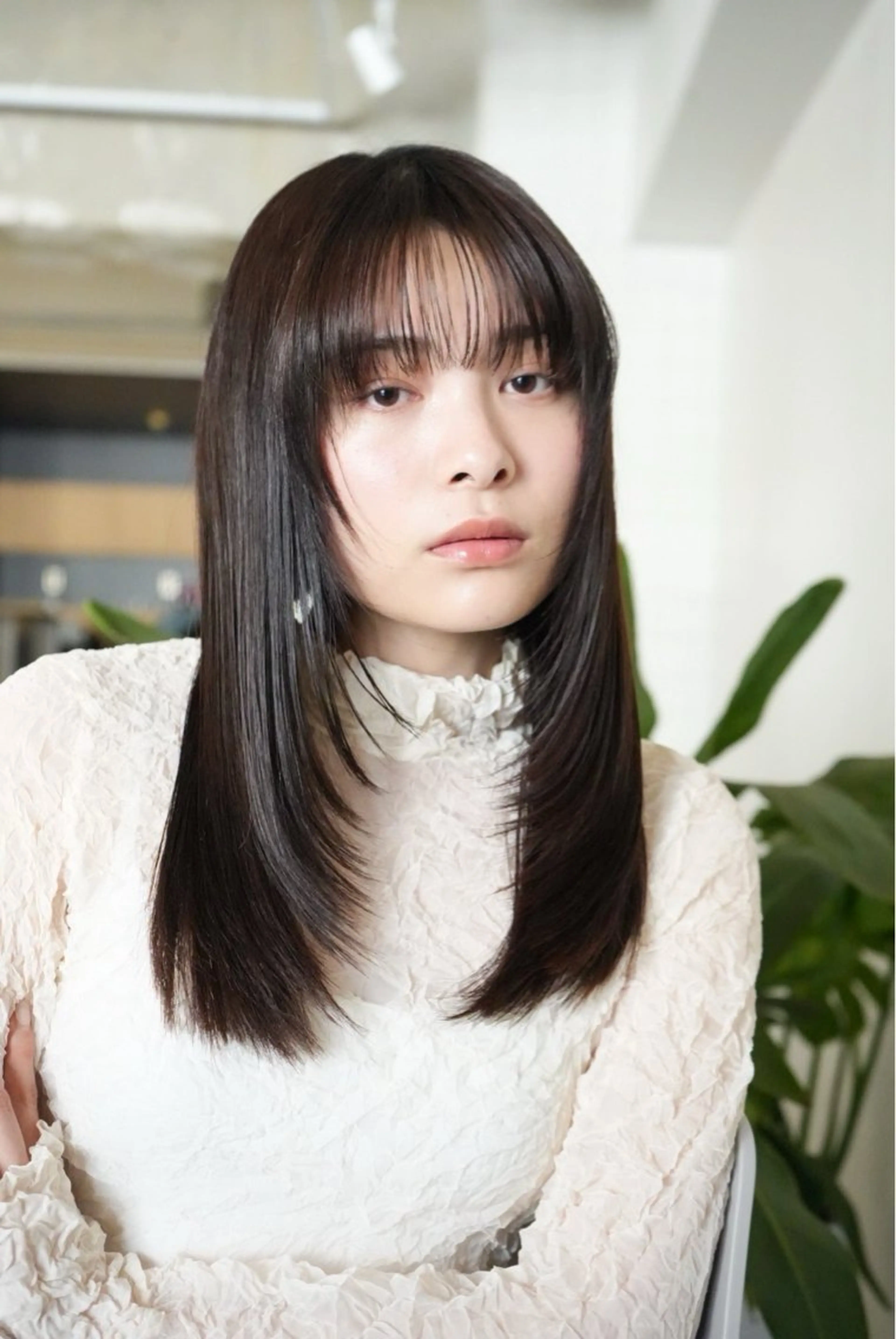 ミディアム ベージュカラー/長岡 レイヤーカット/コウのヘアスタイル