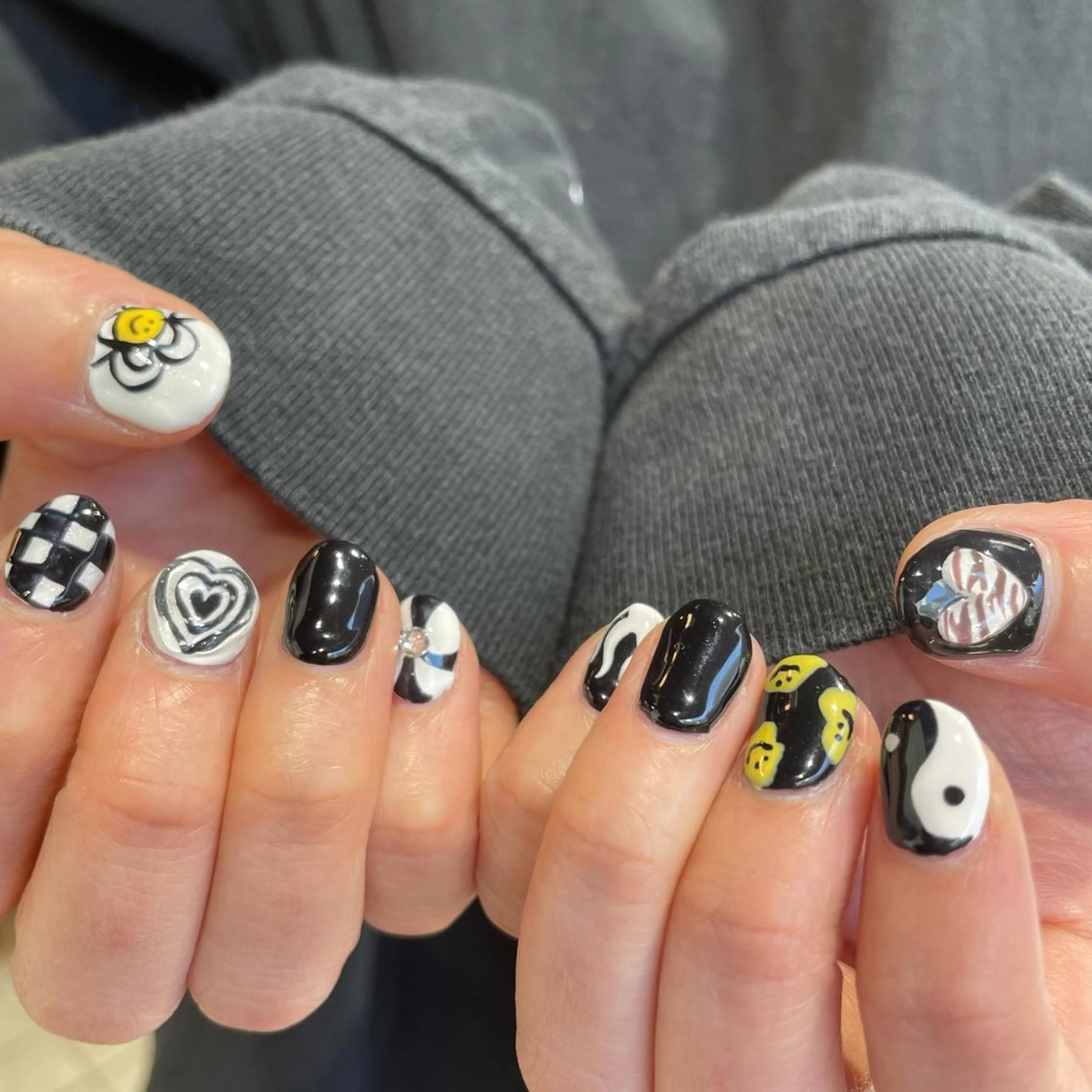 ネイル アートネイル ジェルネイル ハンドネイル 韓国ヘア🦋 MIYUのヘアスタイル