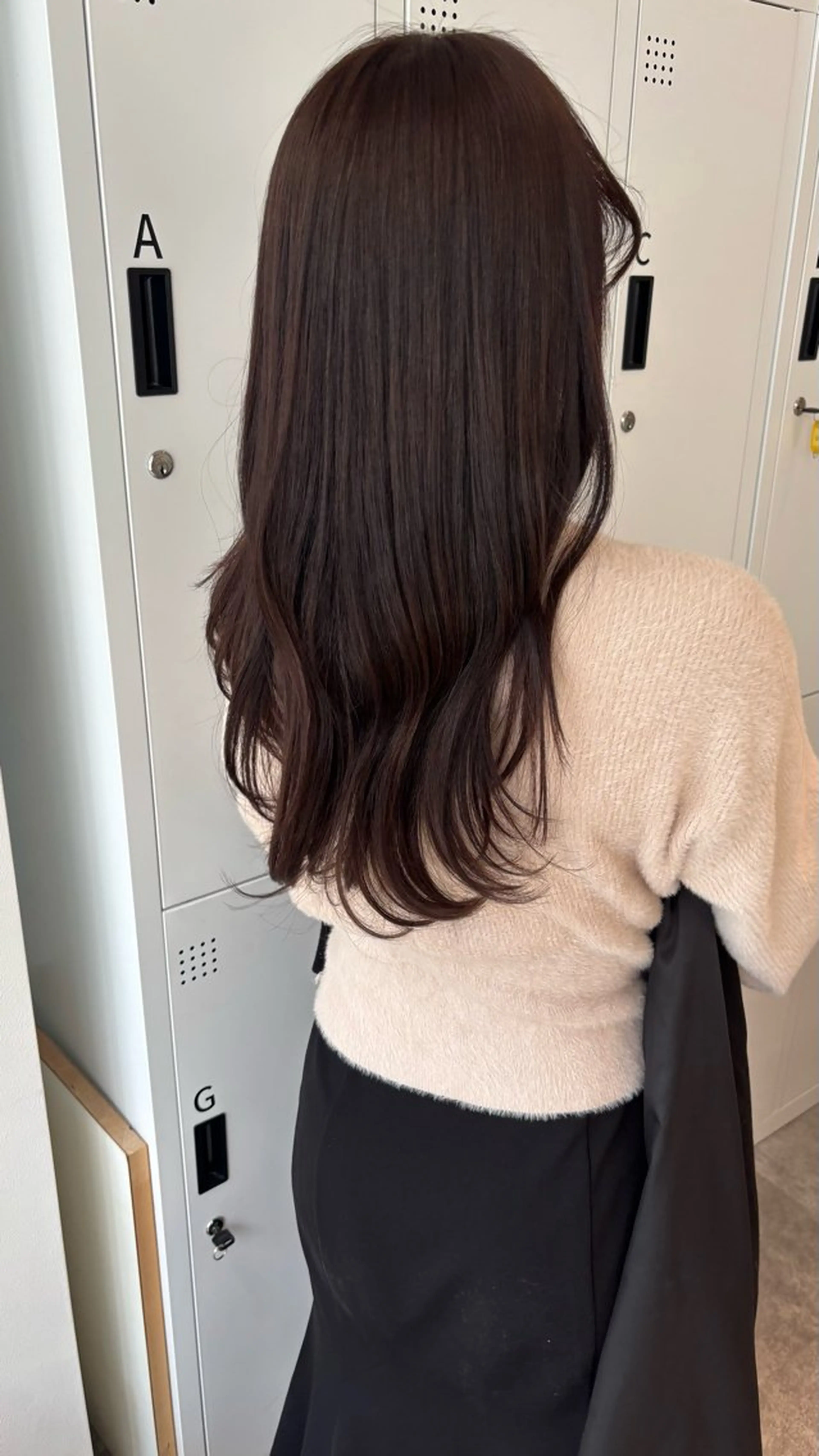 ロング カラー ベージュカラー 透明感カラー オリーブベージュ non .のヘアスタイル