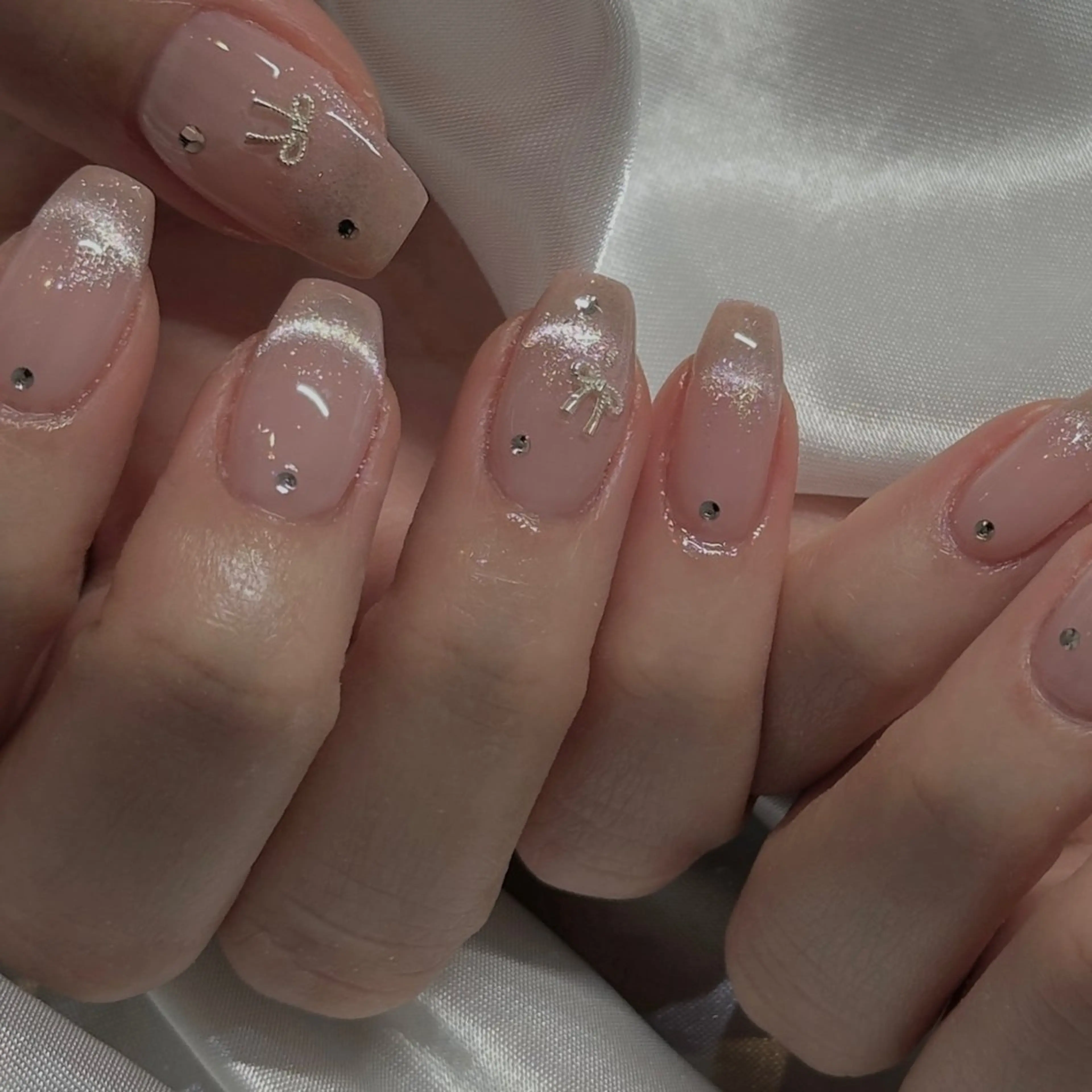 ネイル フレンチネイル マグネットネイル マグネットフレンチ ハンドネイル Babel京橋店所属・Babel yuzukiのネイルデザイン