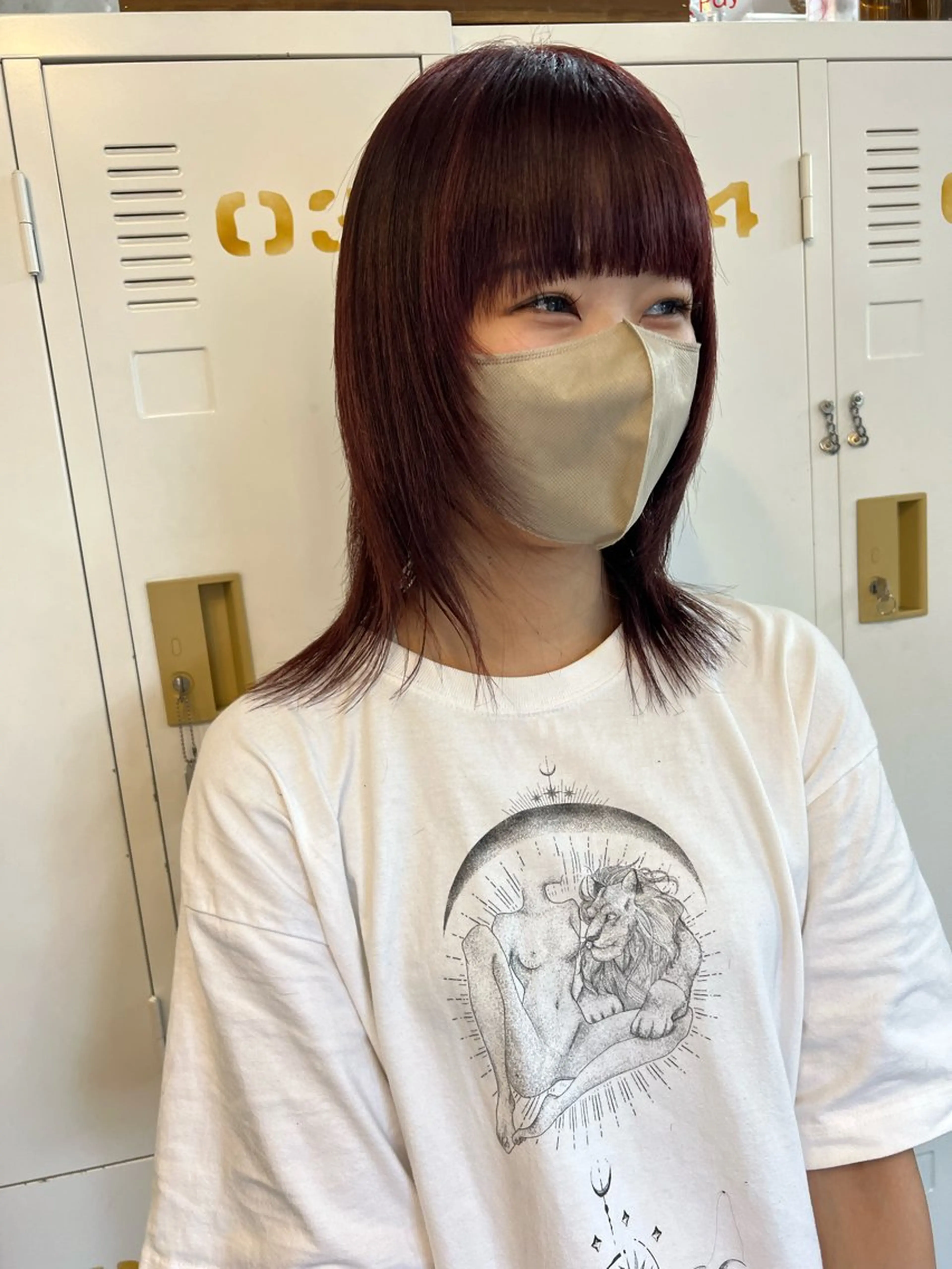 ミディアム カラー レッドカラー ワイドバング LOMARLIE JURIAのヘアスタイル