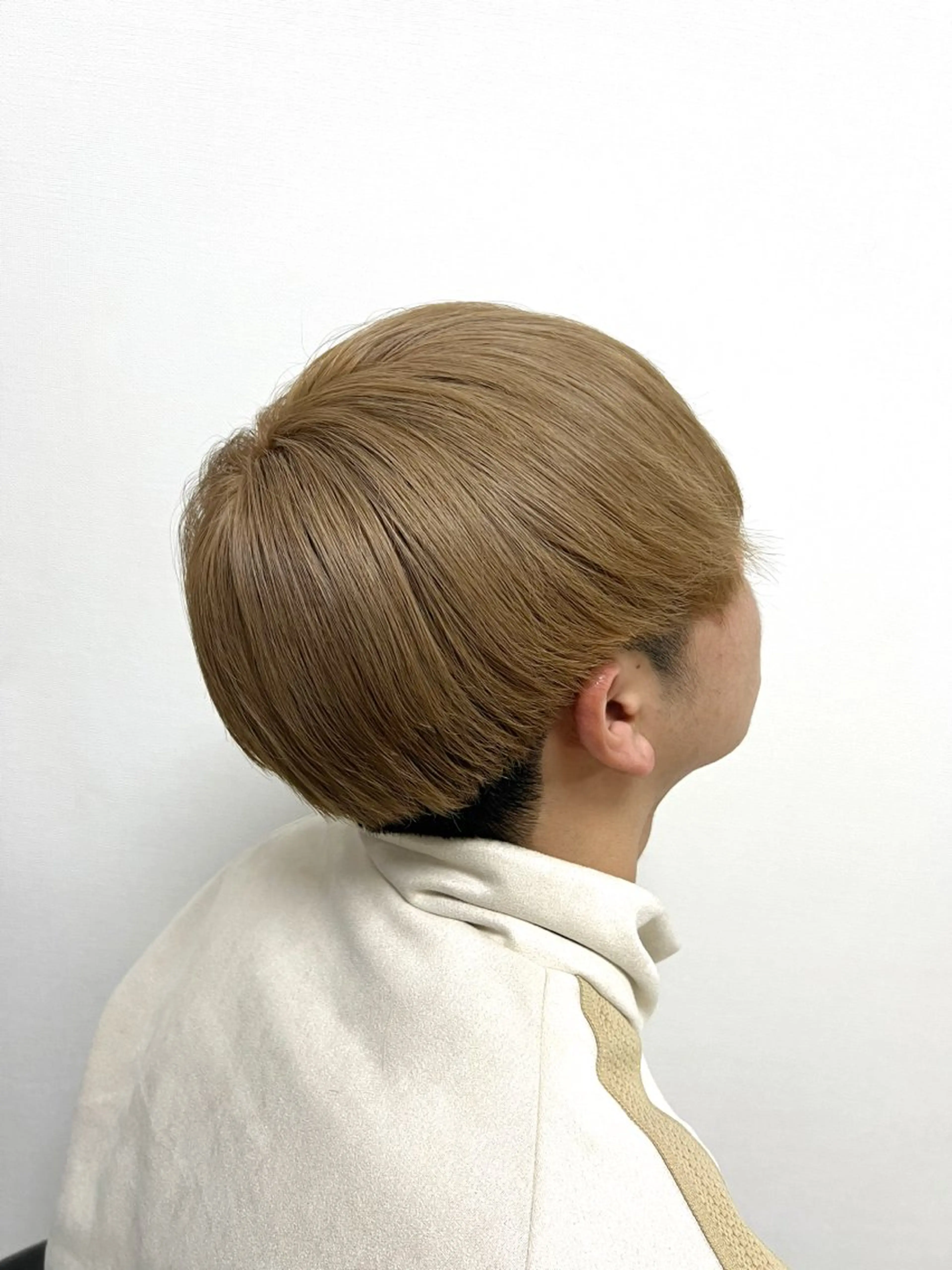 ショート ヘアカラー フェザーパーマ🪶 シャドウ/ジュンエイのヘアスタイル