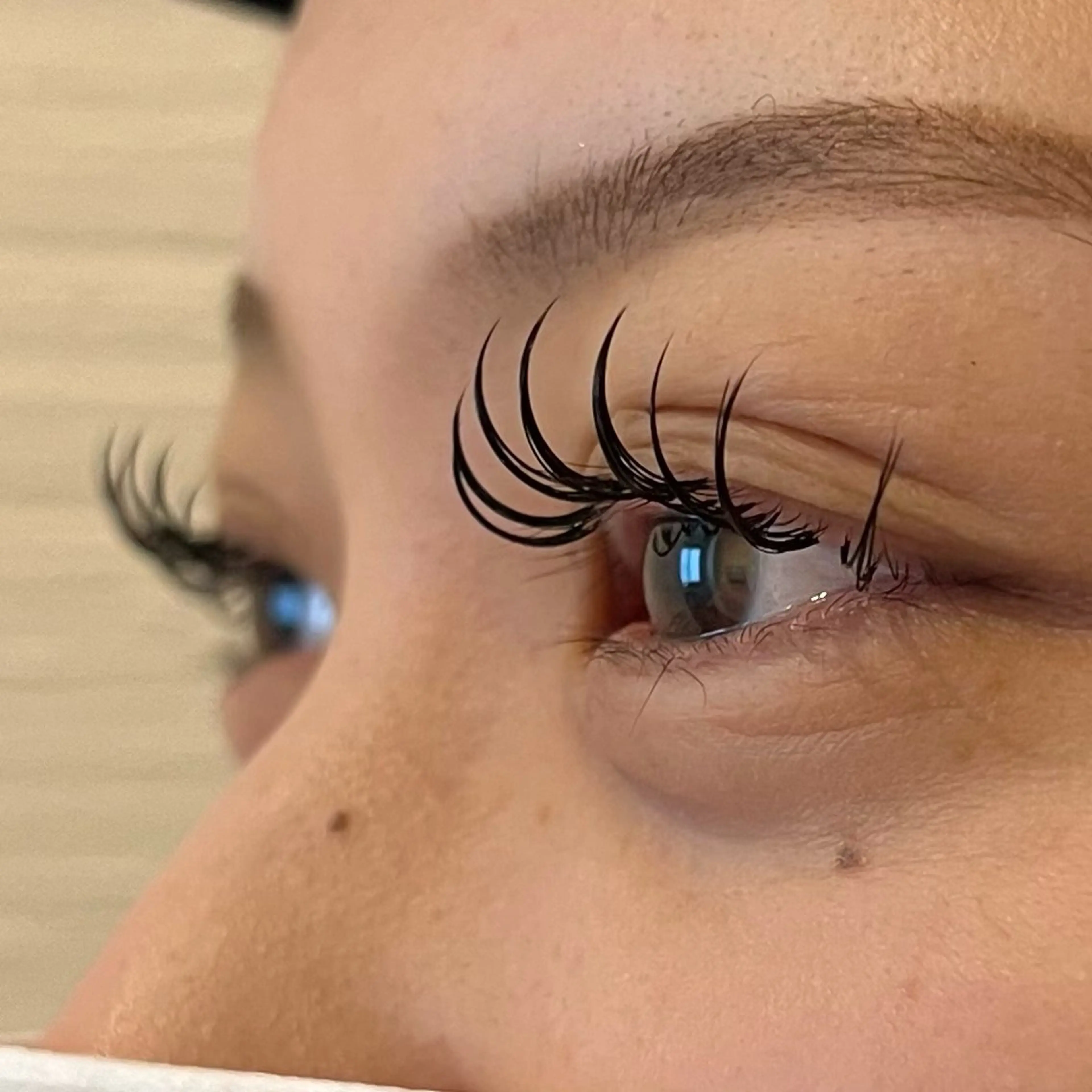 マツエク・マツパ バインドロック エムバイプティパさくら通り店所属・木村 明日香の眉毛・アイブロウイメージ