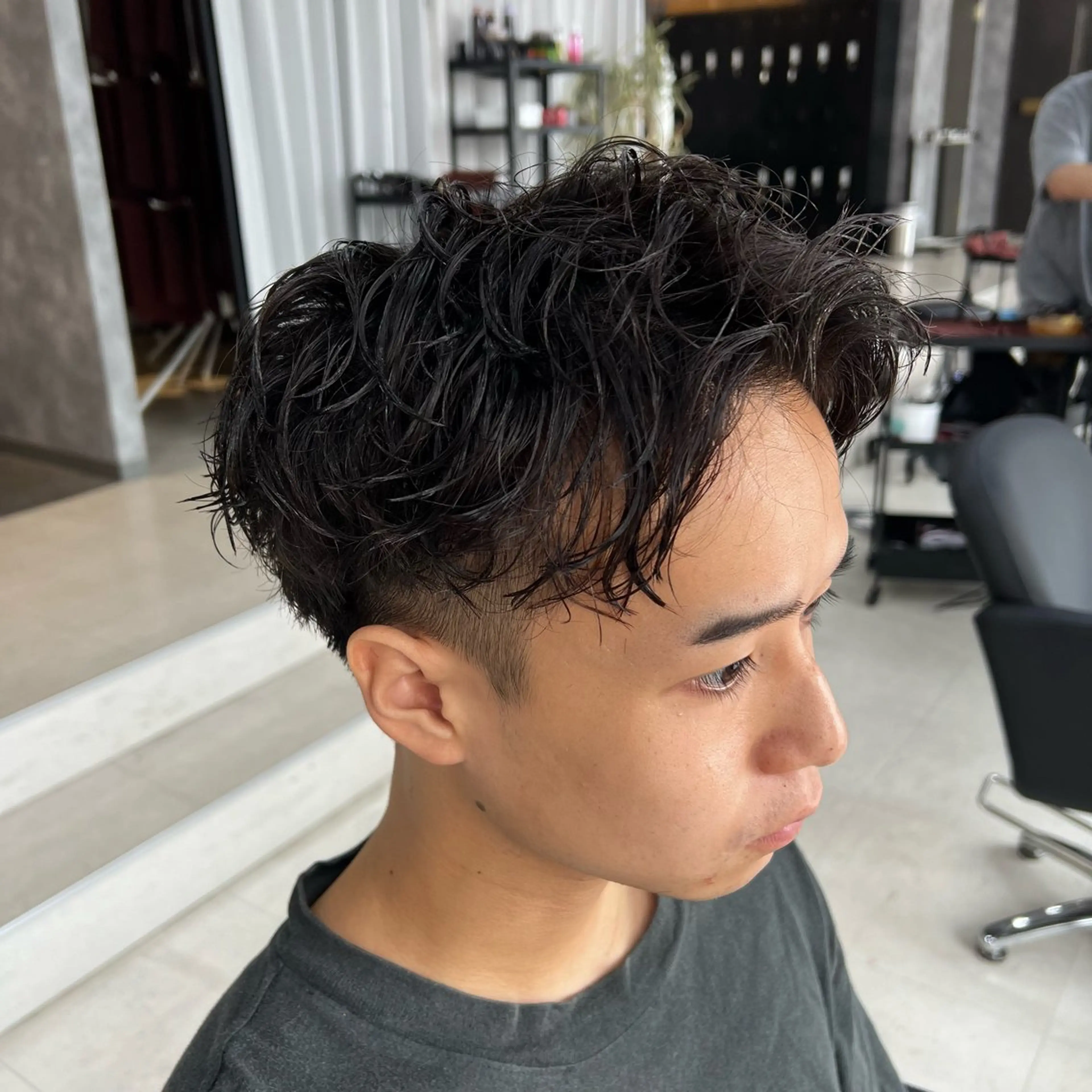 メンズ アップバング カット パーマ メンズパーマ特化 荻田知也のヘアスタイル