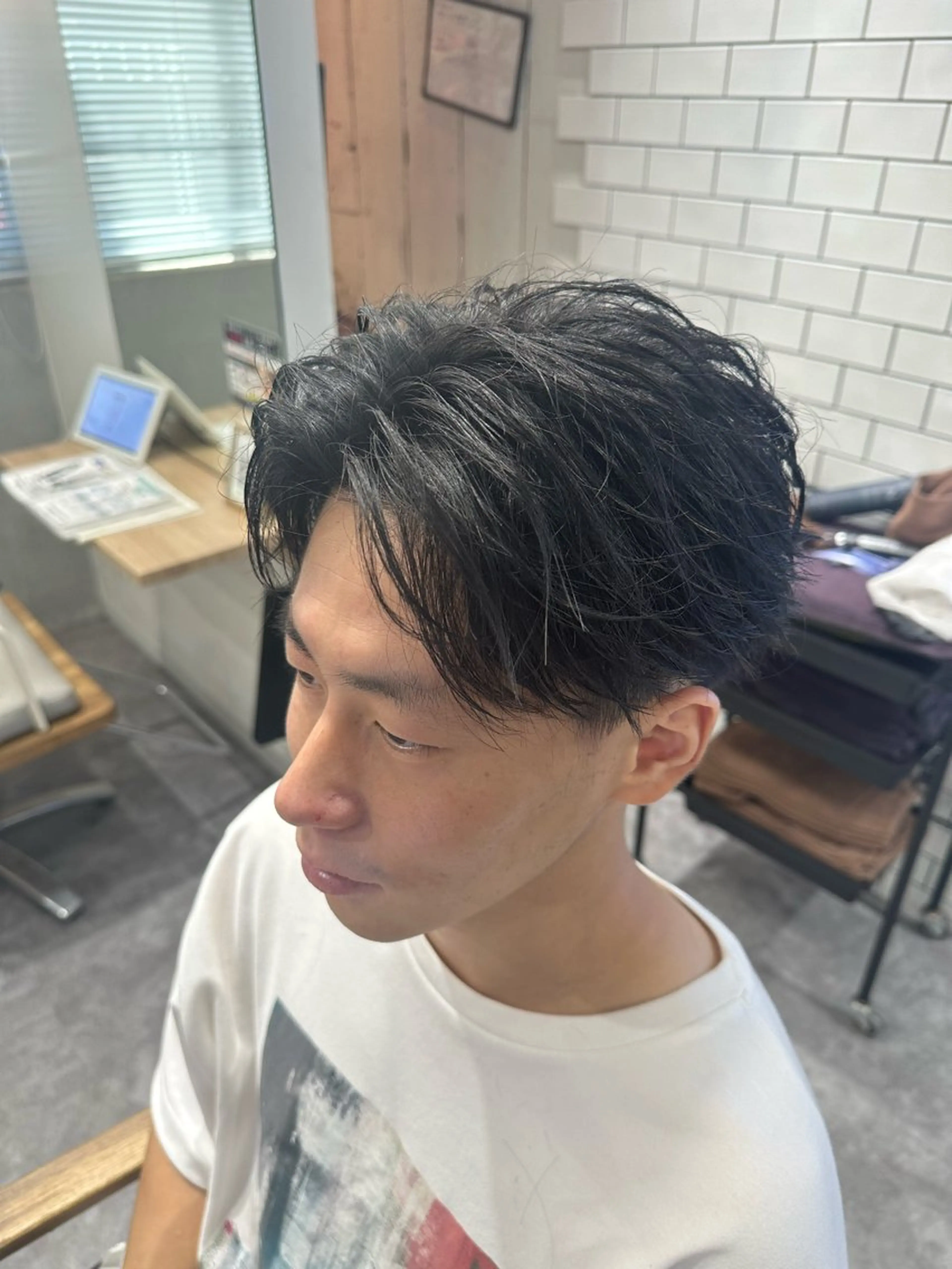 メンズ センターパート カット 💎メンズカット ／フェザー／細野💎のヘアスタイル