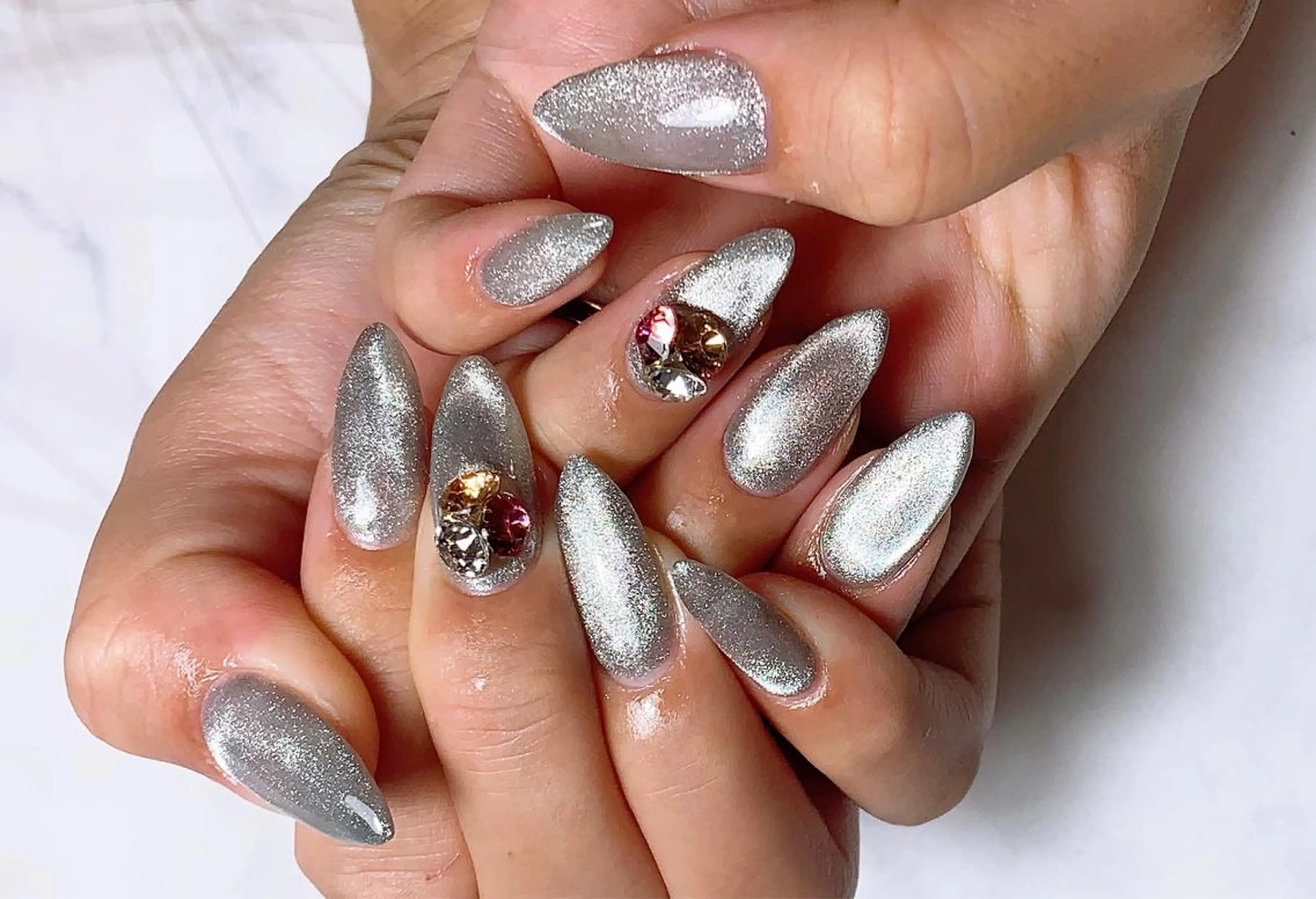 ネイル 加藤 優子のネイルデザイン