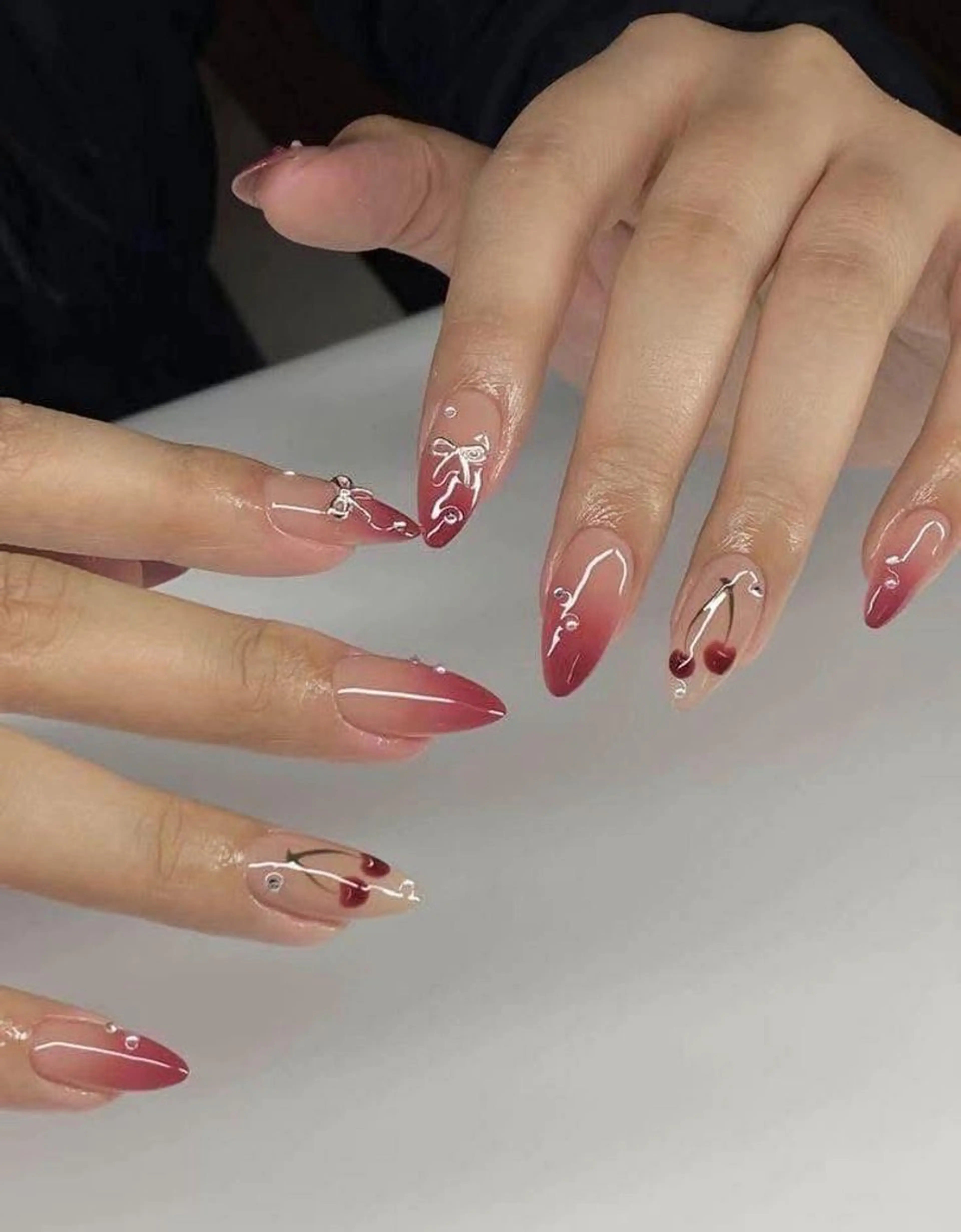 ネイル アートネイル チークネイル 韓国ネイル マグネットネイル ニュアンスネイル ハンドネイル NAILS168 新大久保店のネイルデザイン