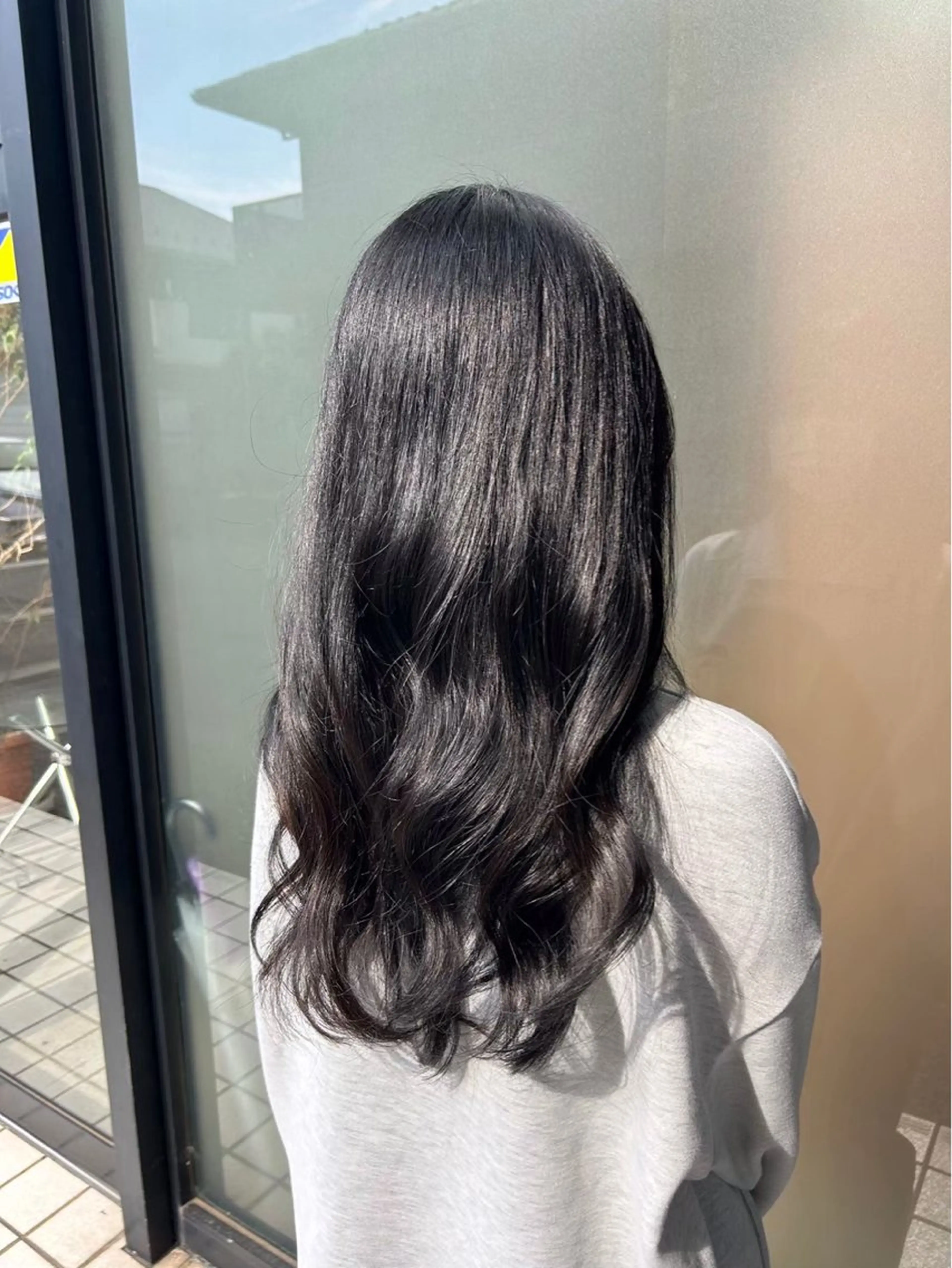 ロング カラー 黒髪 ナチュラルブラック ヘアカラー 落合 千夏のヘアスタイル