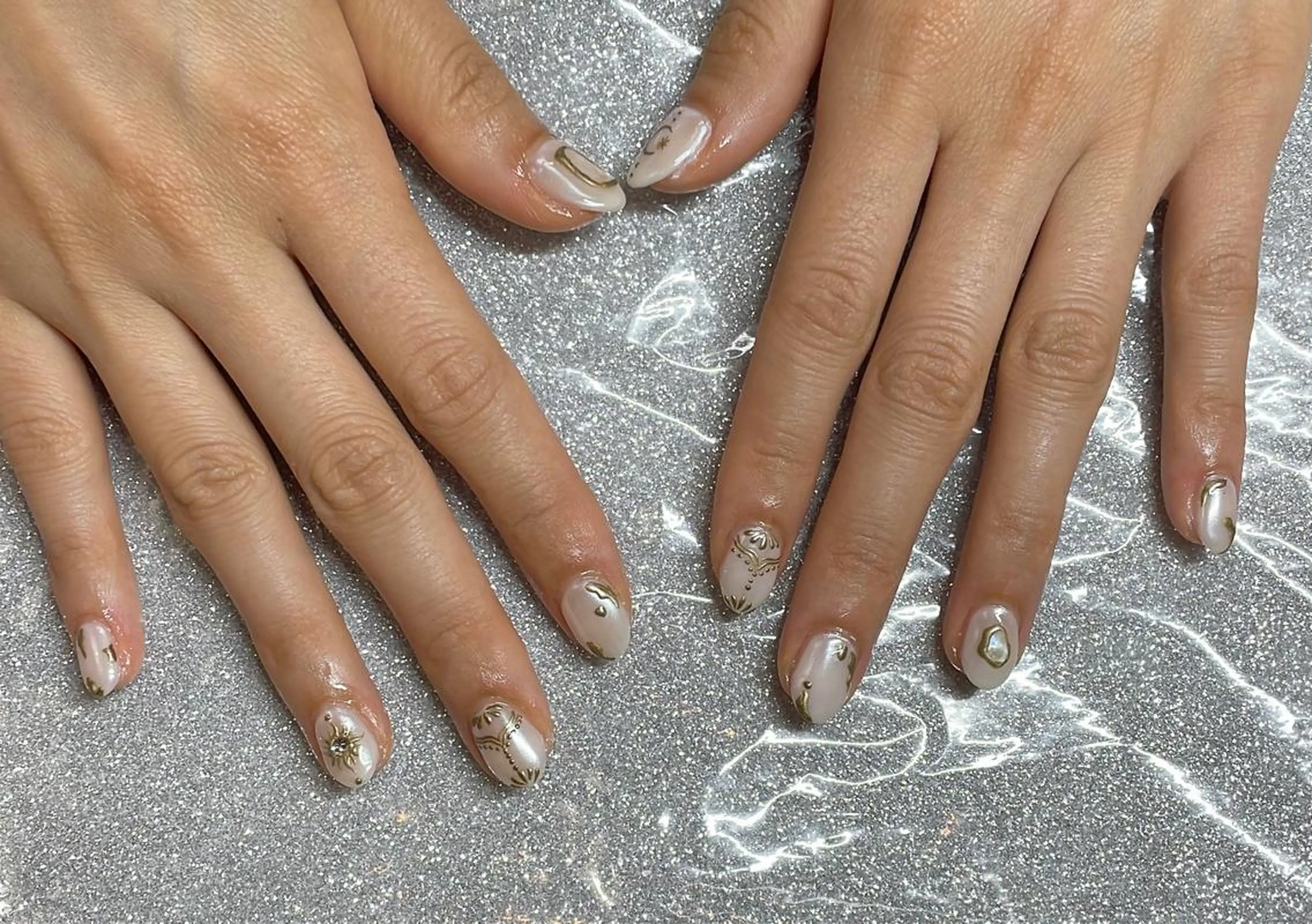 ネイル ハンドネイル VIERU 🌈🎀💖のネイルデザイン