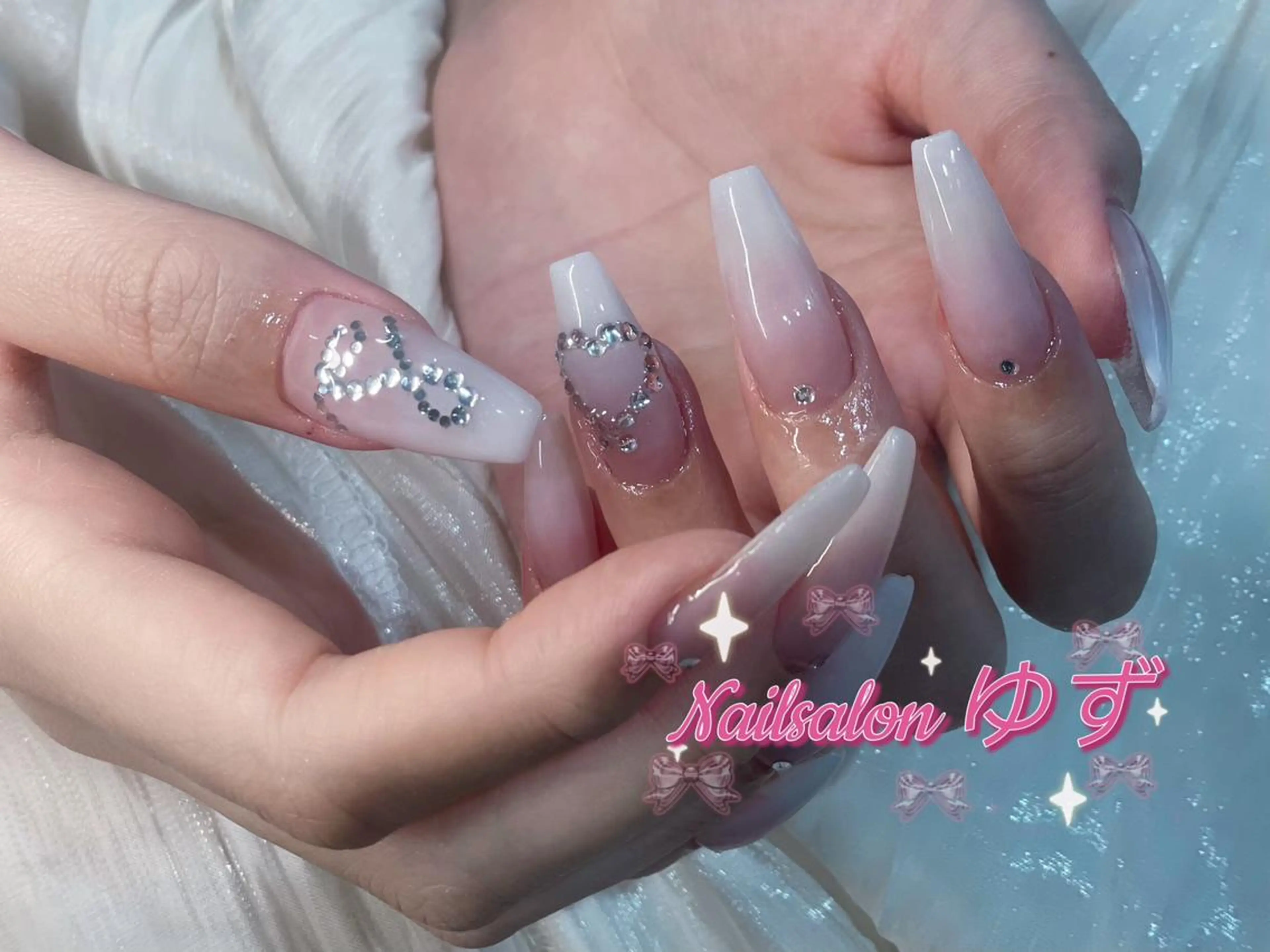 ネイル ジェルネイル キラキラネイル パラジェル ワンホンネイル ハンドネイル MAKI💚💚💚 秋葉原.のネイルデザイン