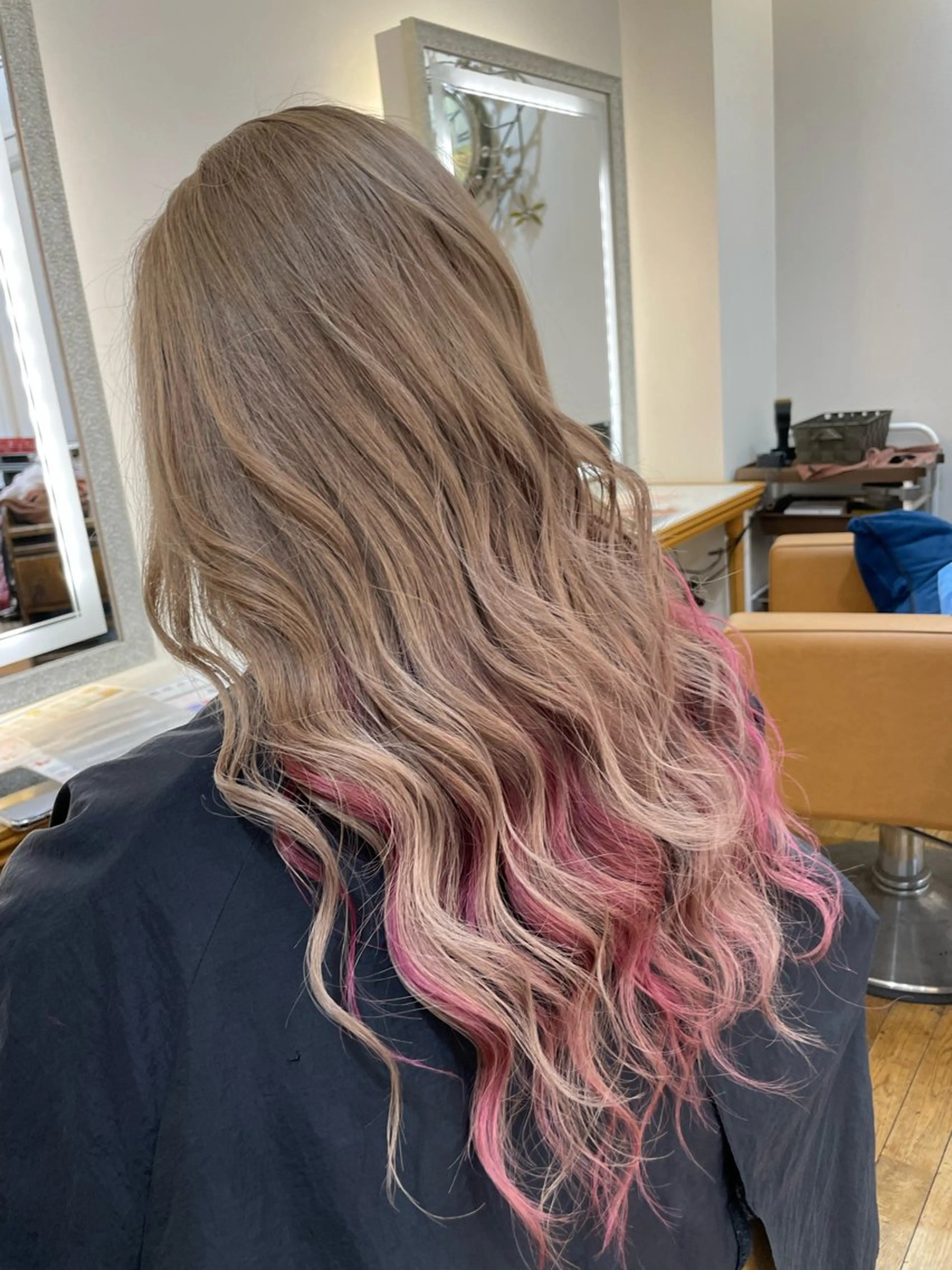 セミロング カラー ヘアカラー トリートメント ブリーチ毛矯正.髪質 改善.髪にドラマをのヘアスタイル