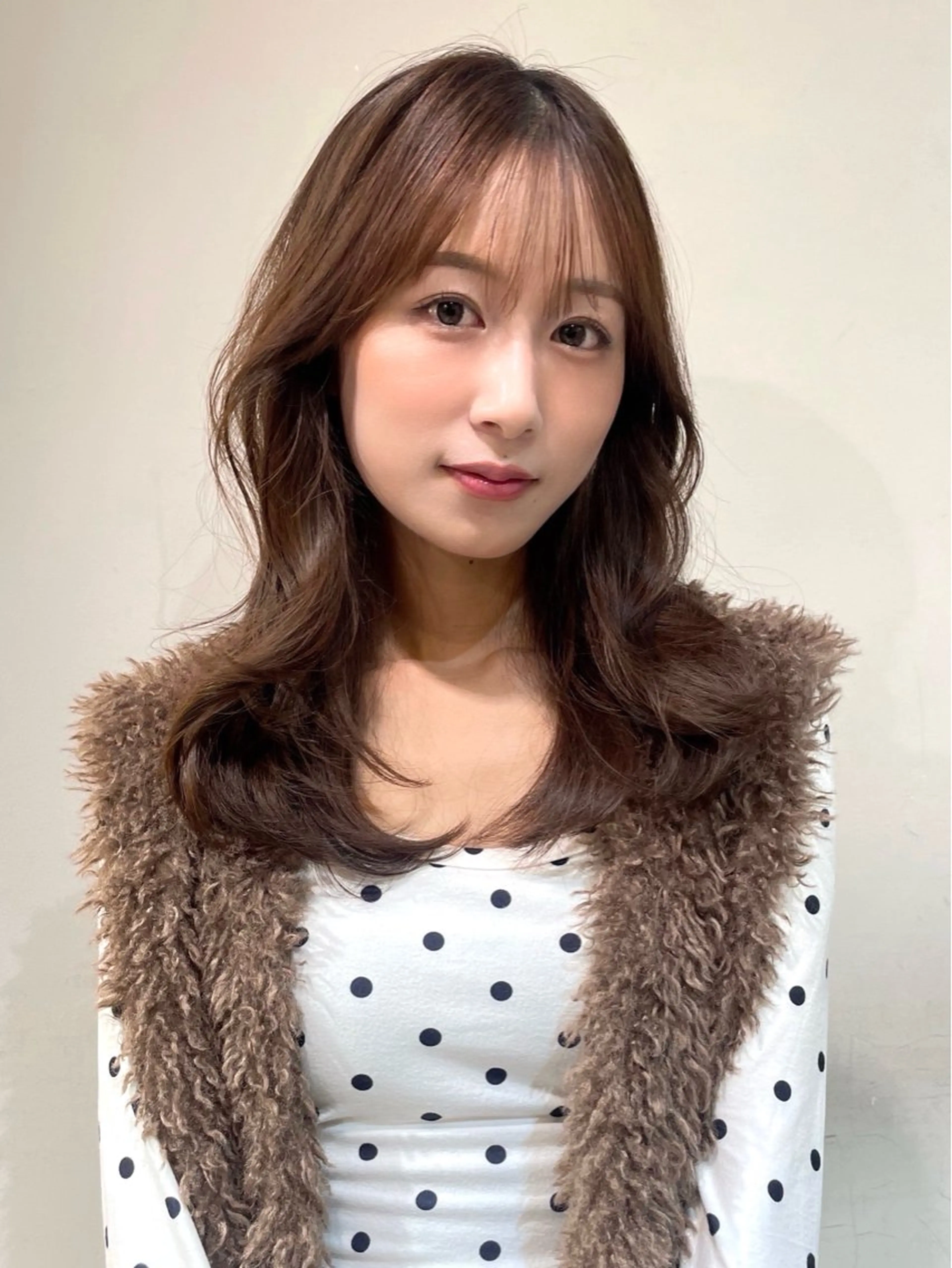 セミロング カラー ブリーチ ブラウンカラー ナチュラルブラウン ブリーチなしカラー くびれヘア カット ヘアカラー トリートメント 横浜/レイヤーカット /韓国ヘア/佐藤記正のヘアスタイル