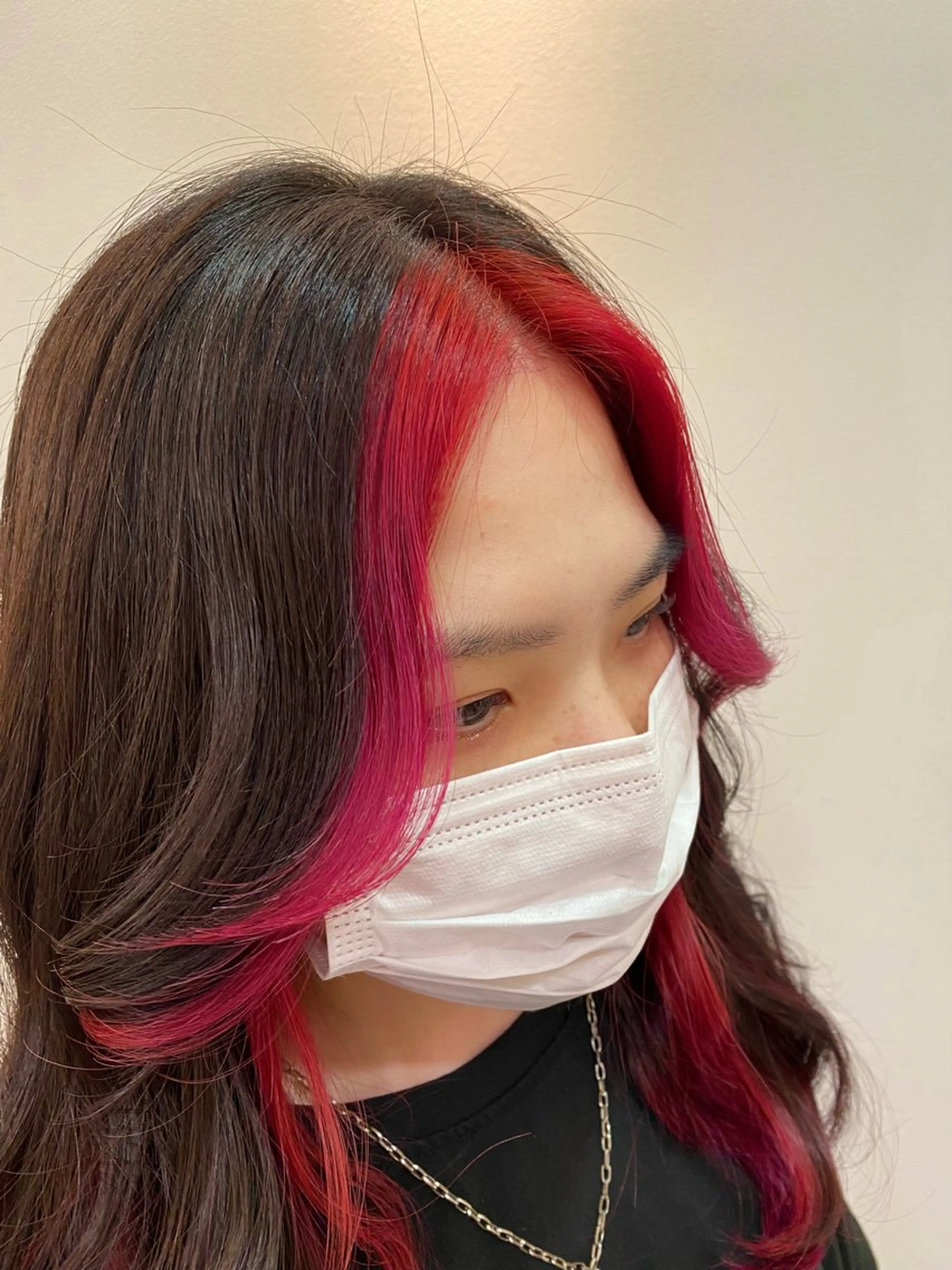 ロング カラー インナーカラー 顔周りカット 韓国風ヘア ✨くびれスタイル✨️ 戸嶋穂乃香のヘアスタイル