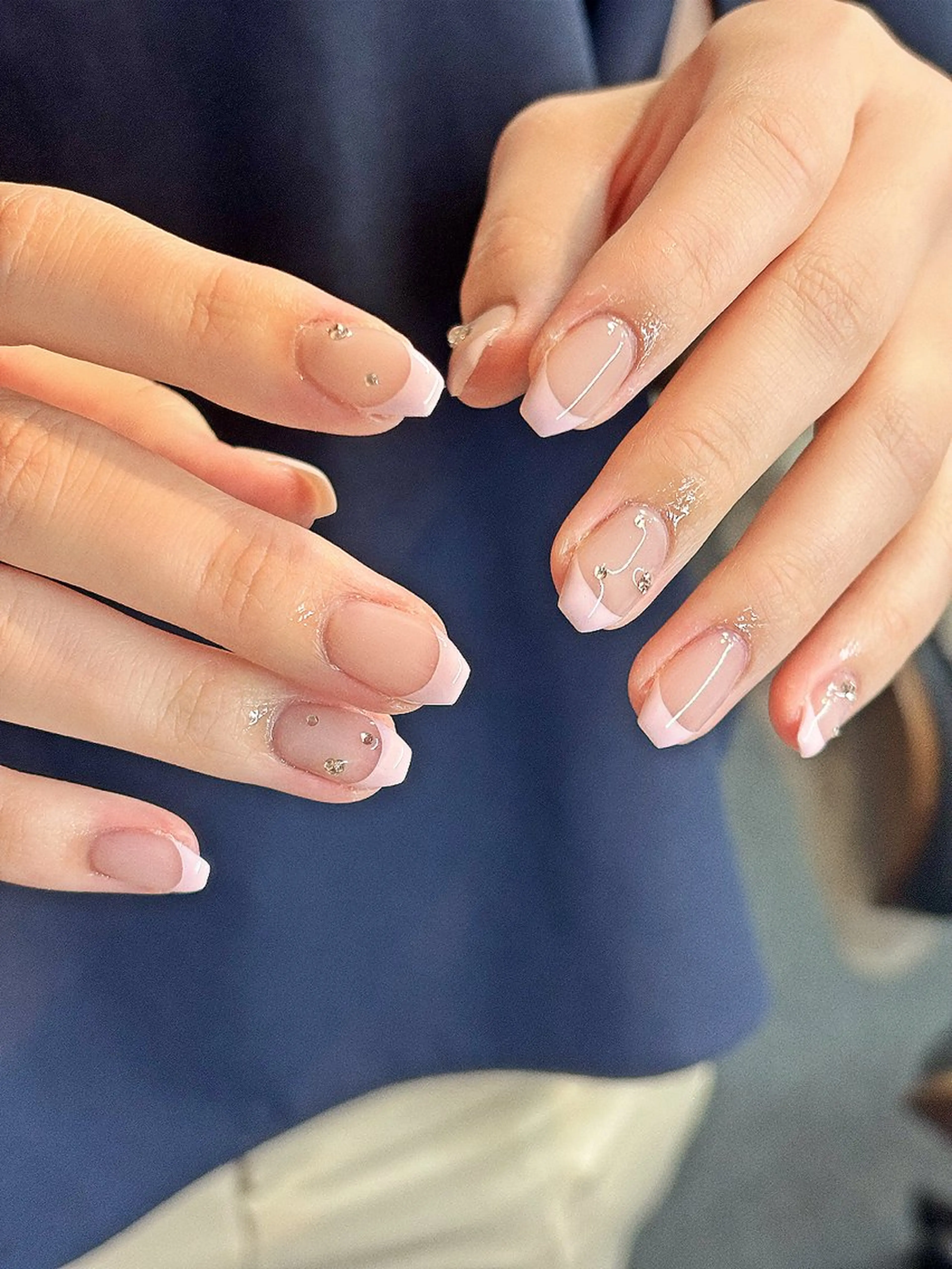 ネイル フレンチネイル ガーリー オフィスネイル ピンク シンプルネイル ハンドネイル ハンドケア 🎀NAIL🎀 AI🪄︎︎◝✩のネイルデザイン