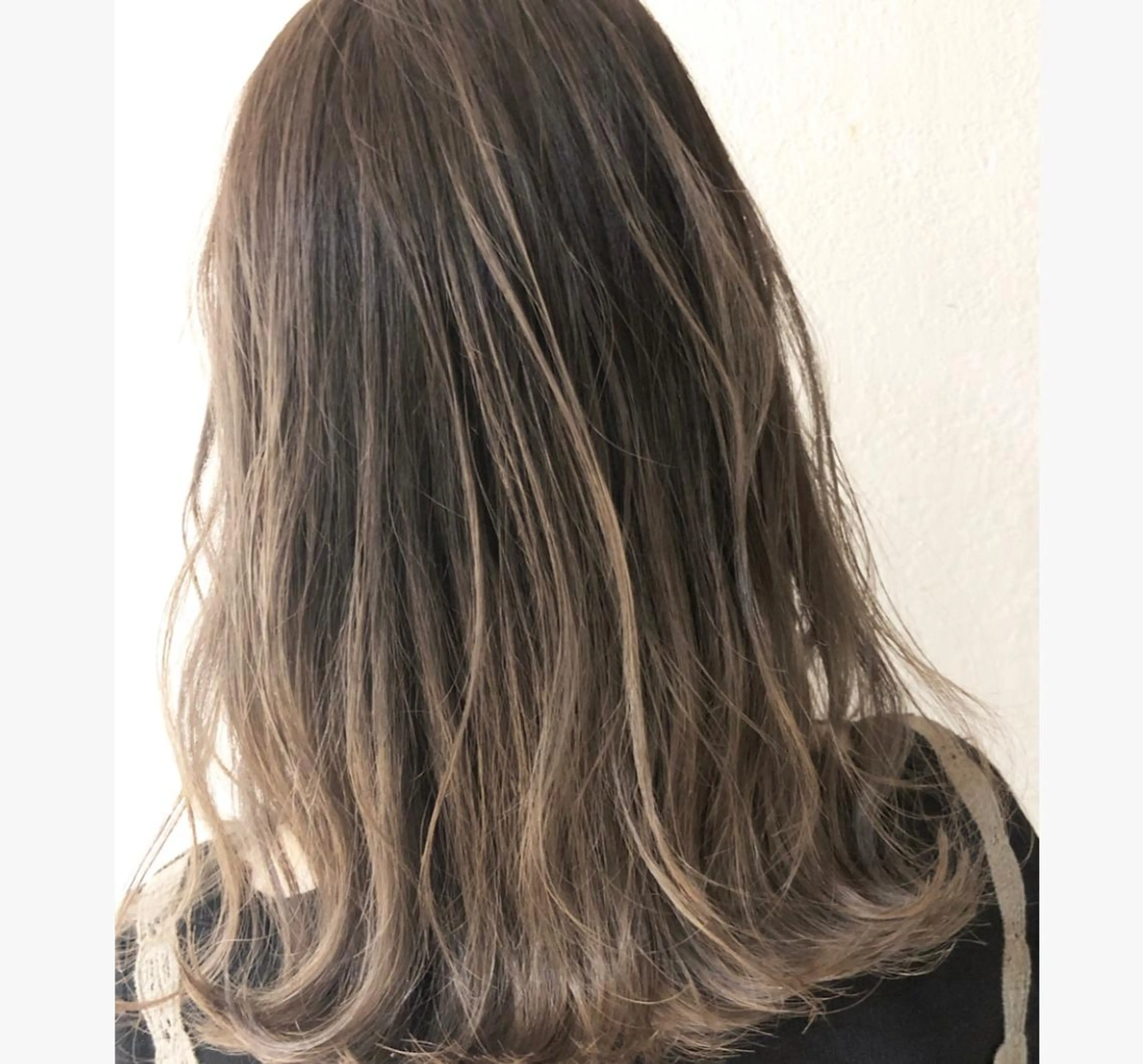 ミディアム カラー アッシュ グラデーションカラー AIR HEAL  【エアヒール】東三国所属・AIR HEALのヘアスタイル