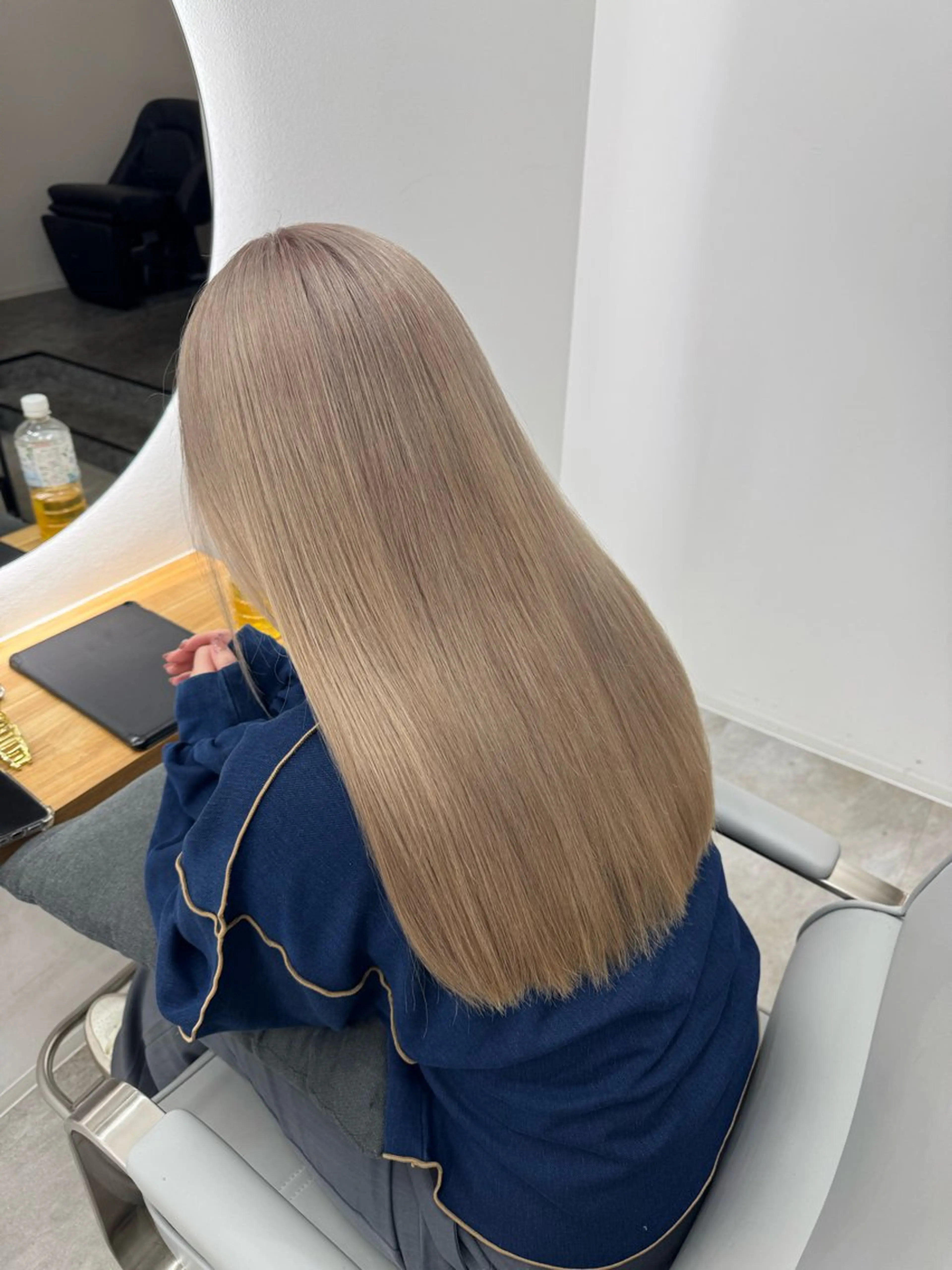 ロング レイヤーカット ベージュ/KANAのヘアスタイル