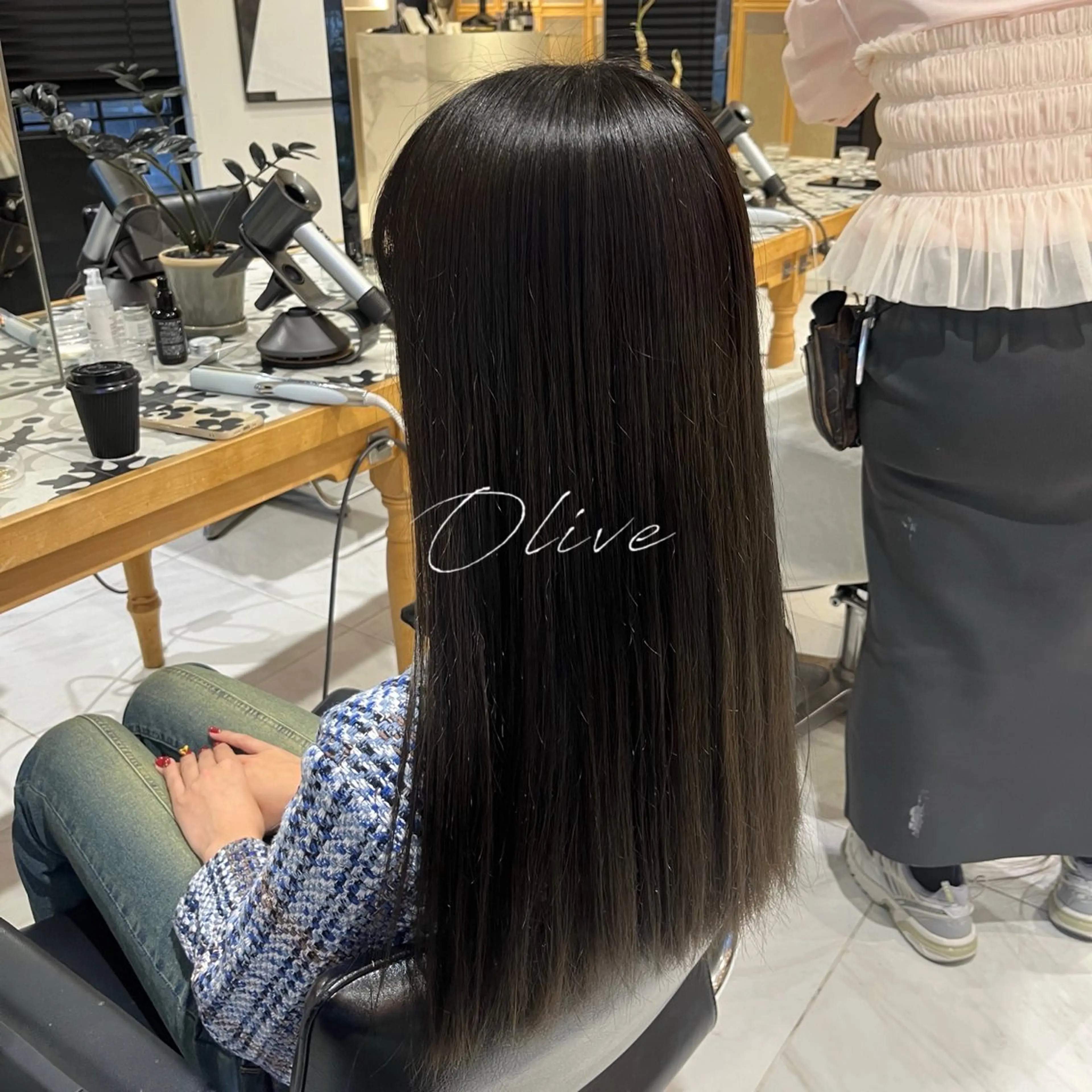 ロング カラー オリーブグレー ヘアカラー トリートメント ナミ🩶暗髪/暖色 ❤️/透明感/縮毛のヘアスタイル