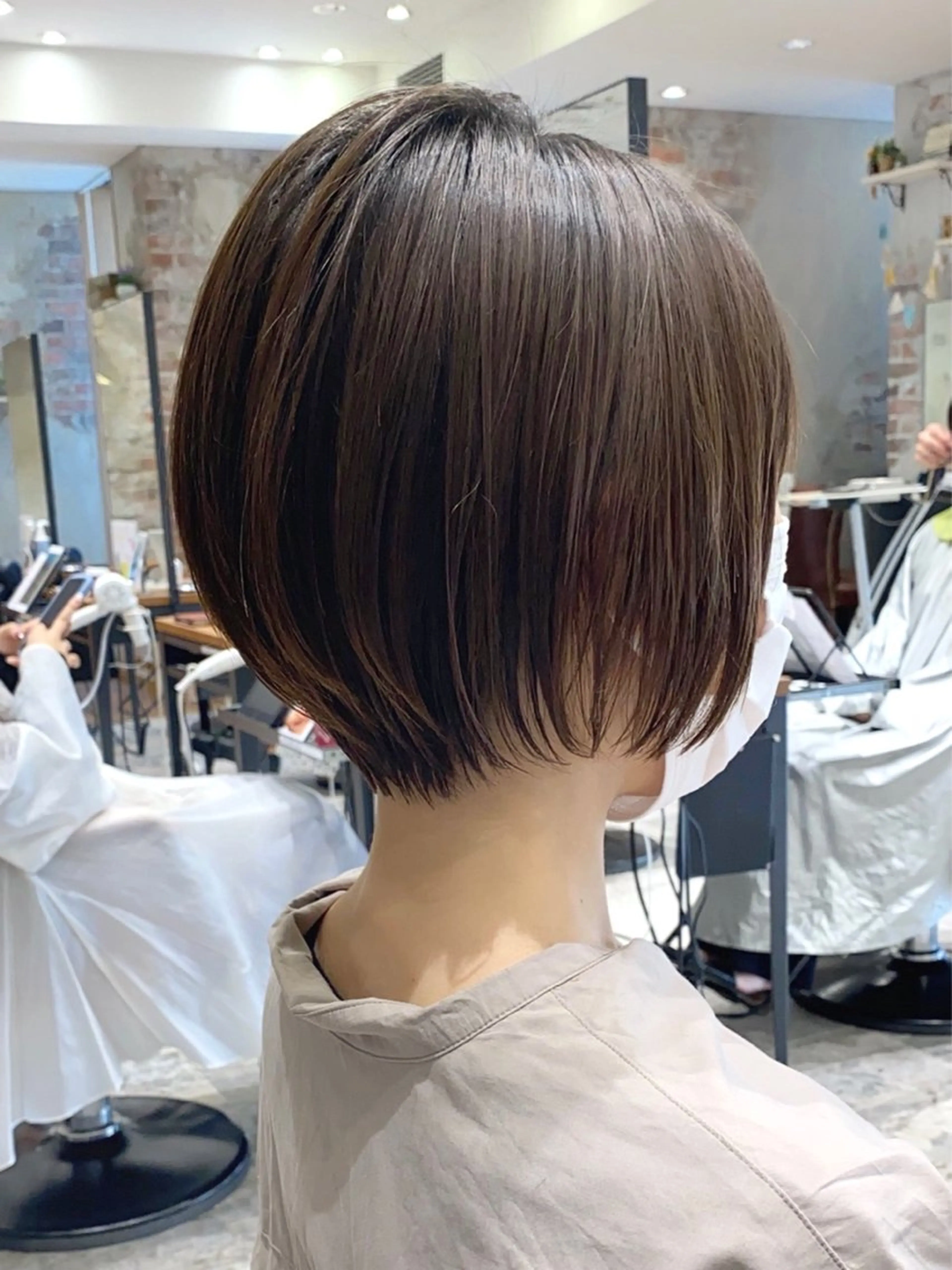 ショート カラー カット ヘアカラー トリートメント 💍新宿ショート 💍岩田莉奈のヘアスタイル