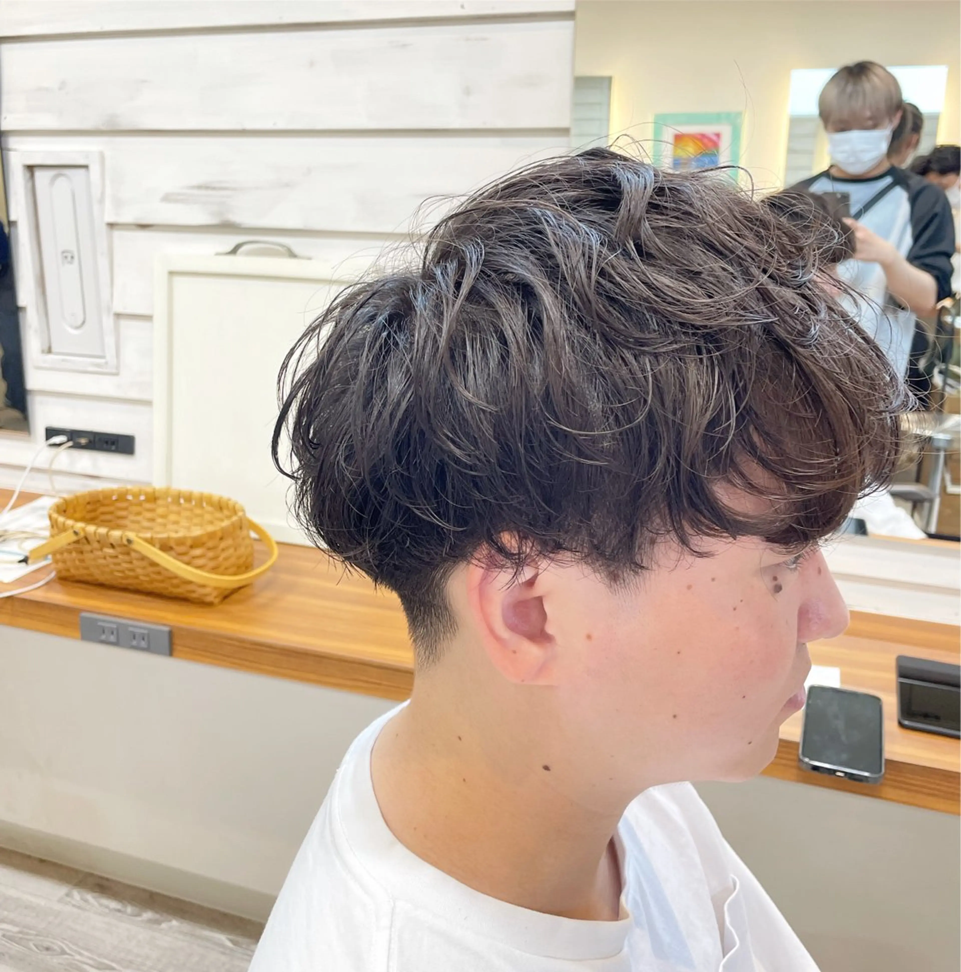 ショート パーマ メンズ メンズパーマ カット パーマ 小林 崇雅　ダウンパーマのヘアスタイル