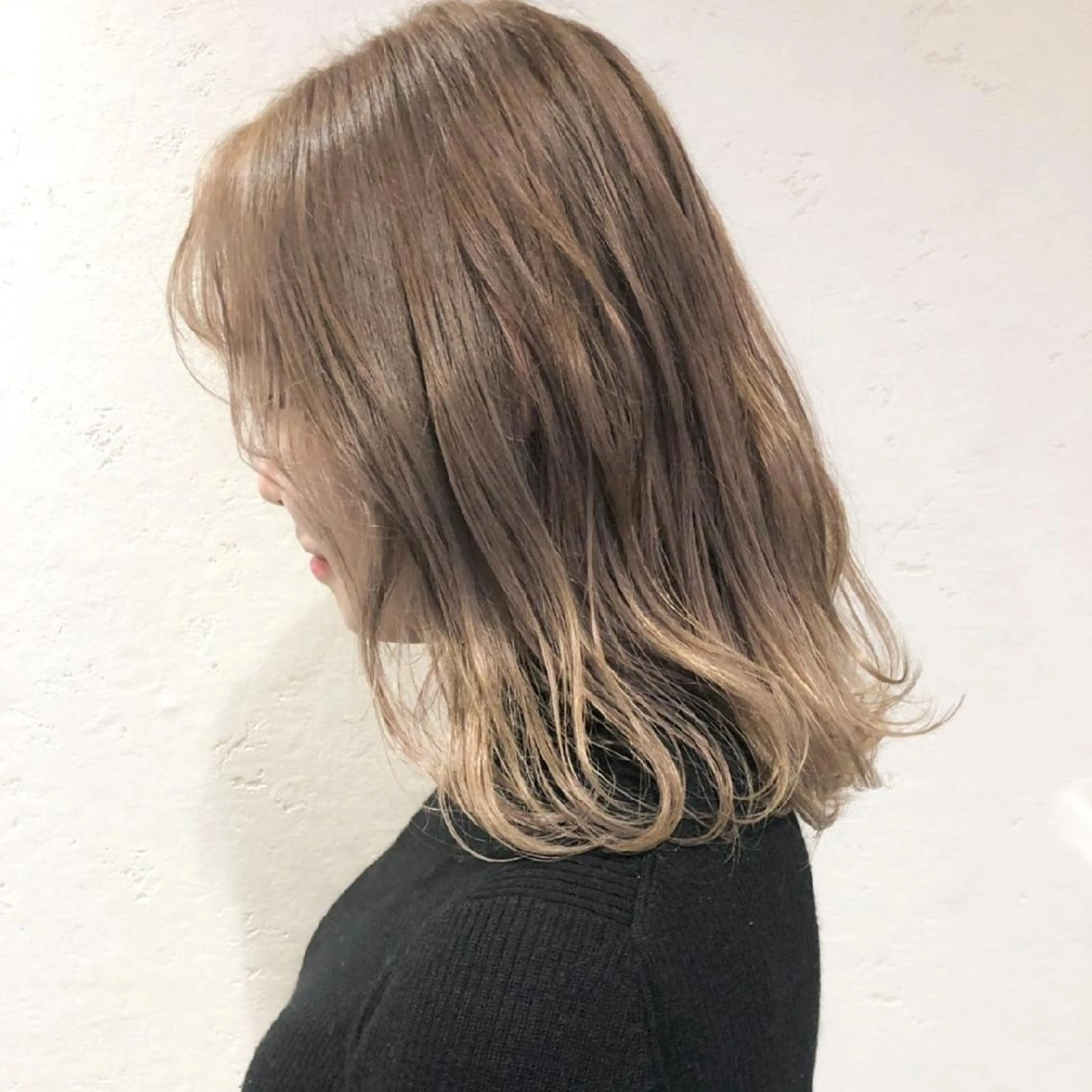 ミディアム カラー ベージュカラー ブリーチ ケアブリーチ 透明感カラー ダブルカラー 竹内啓太 ボブのヘアスタイル