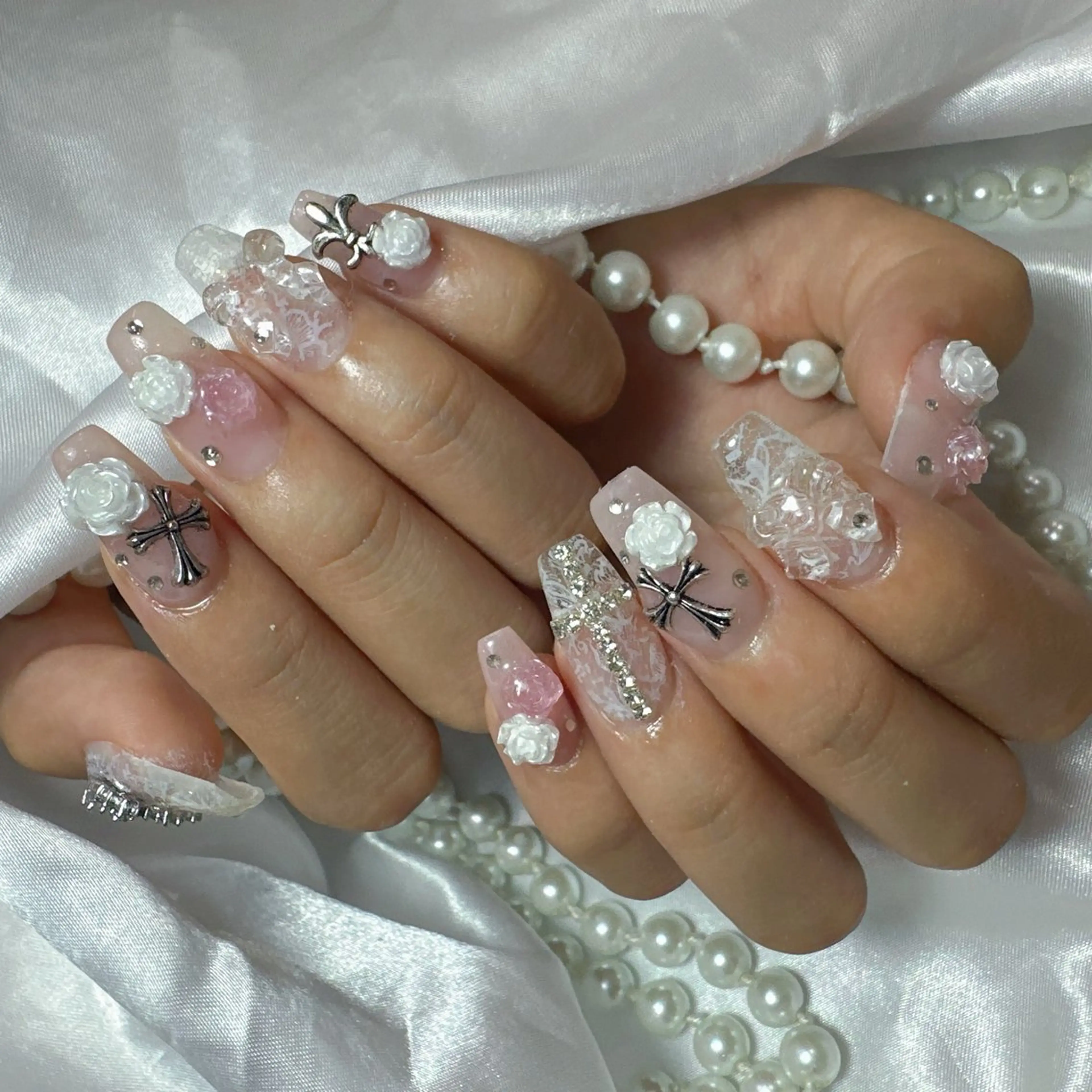 ネイル アートネイル フラッシュネイル フレンチネイル ジェルネイル ガラスフレンチ ハンドネイル You&Me Miyuのネイルデザイン