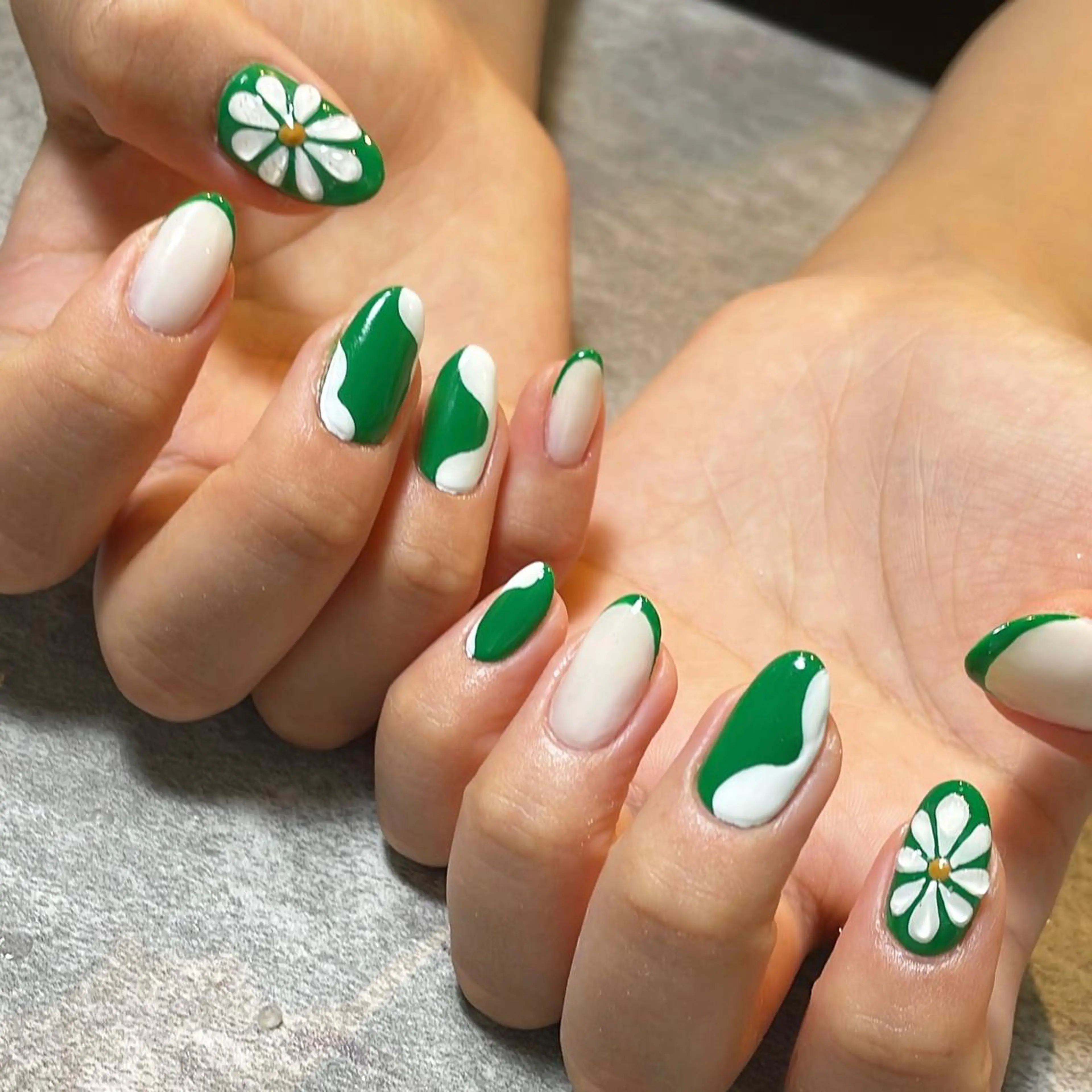 ネイル グリーン ぷっくりネイル 夏ネイル ハンドネイル ma riのネイルデザイン