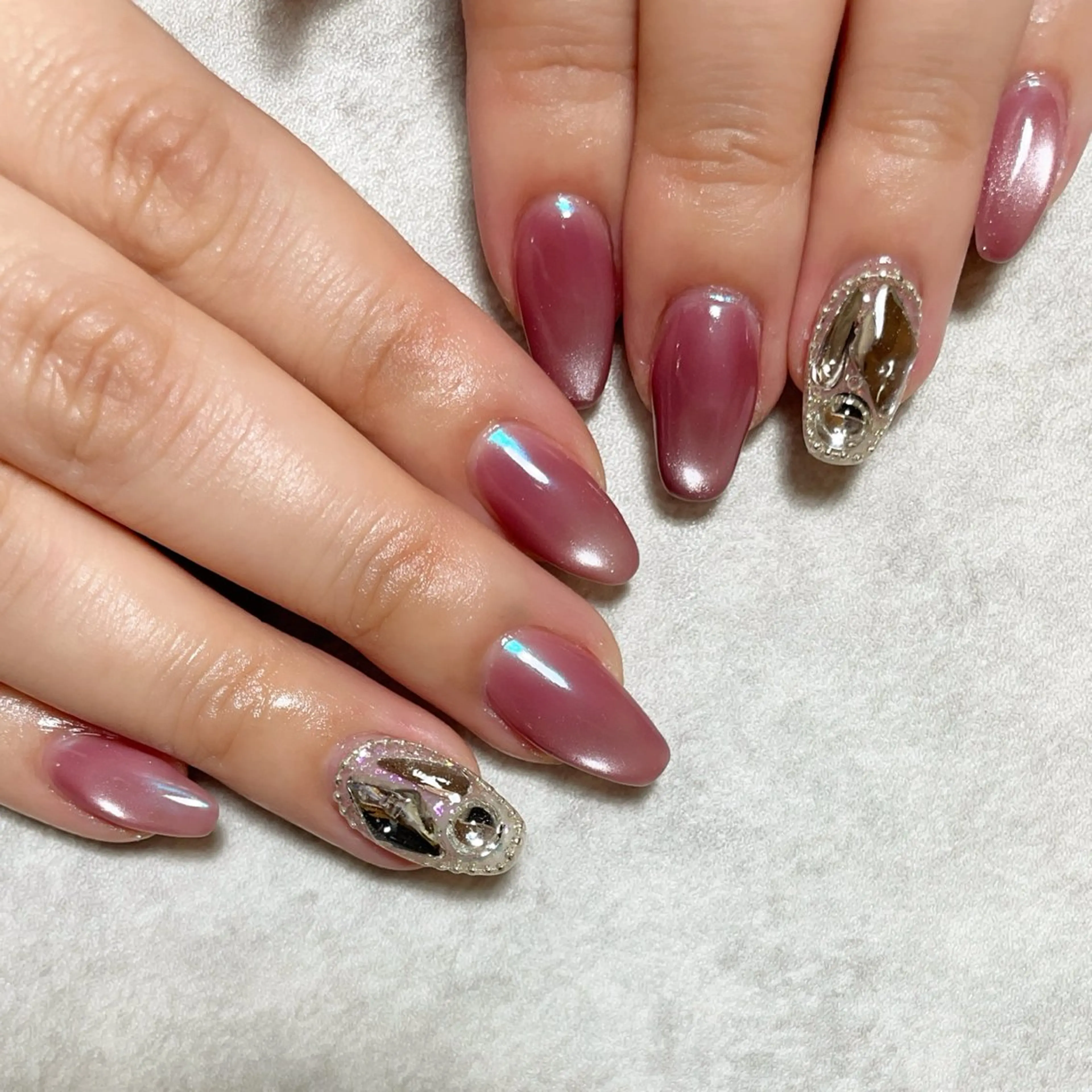 ネイル オーロラネイル マグネットネイル ハンドネイル total salon fu-a'[フーア]所属・佐藤 芽衣のネイルデザイン