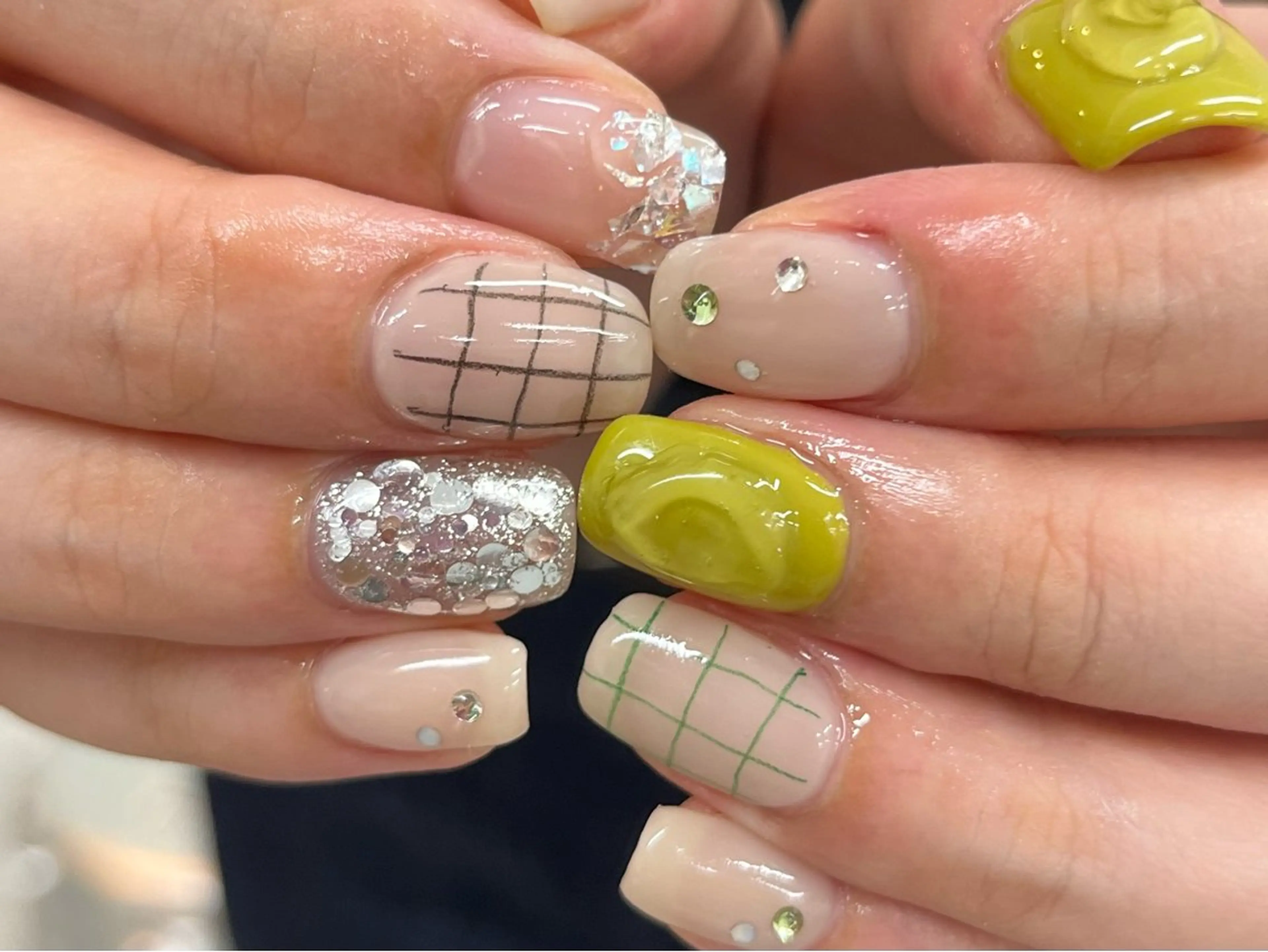 ネイル múte所属・mute. amiのネイルデザイン