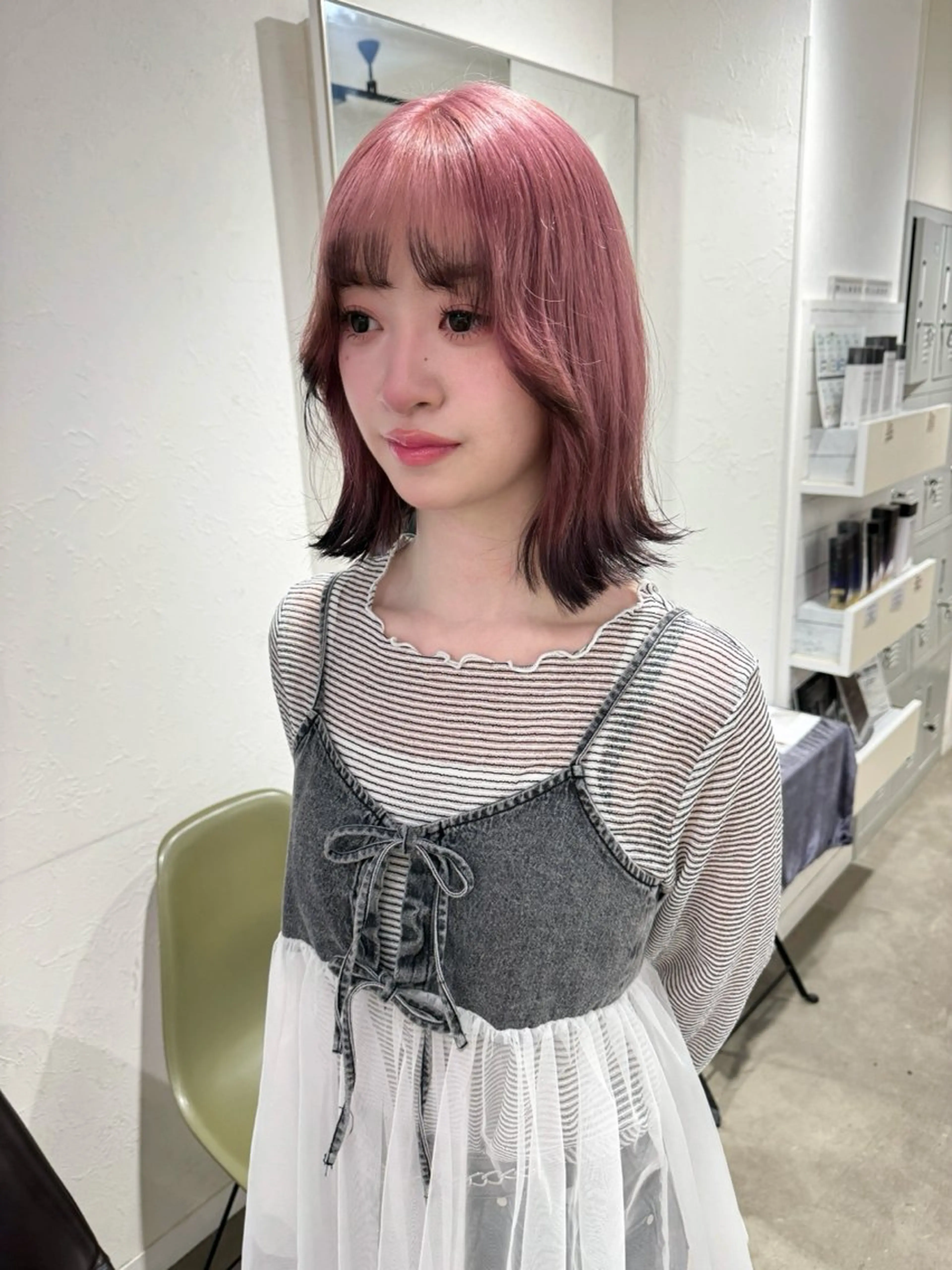 ミディアム カラー ヘアカラー ハイトーン/レイヤー /艶カラー🎀のヘアスタイル