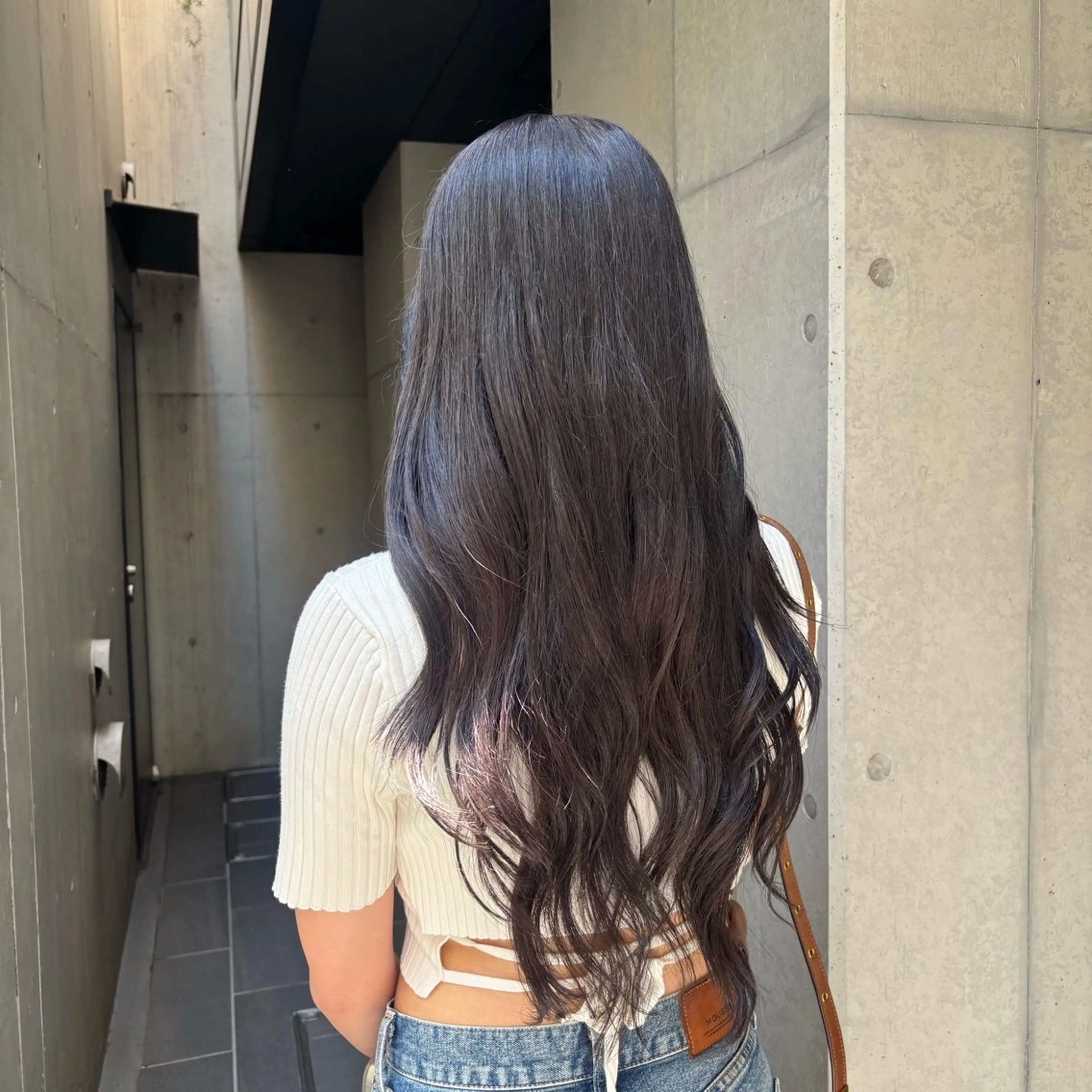 ロング カラー ブリーチ ヘアカラー トリートメント 〖❁田尻千尋| LEONID❁〗のヘアスタイル