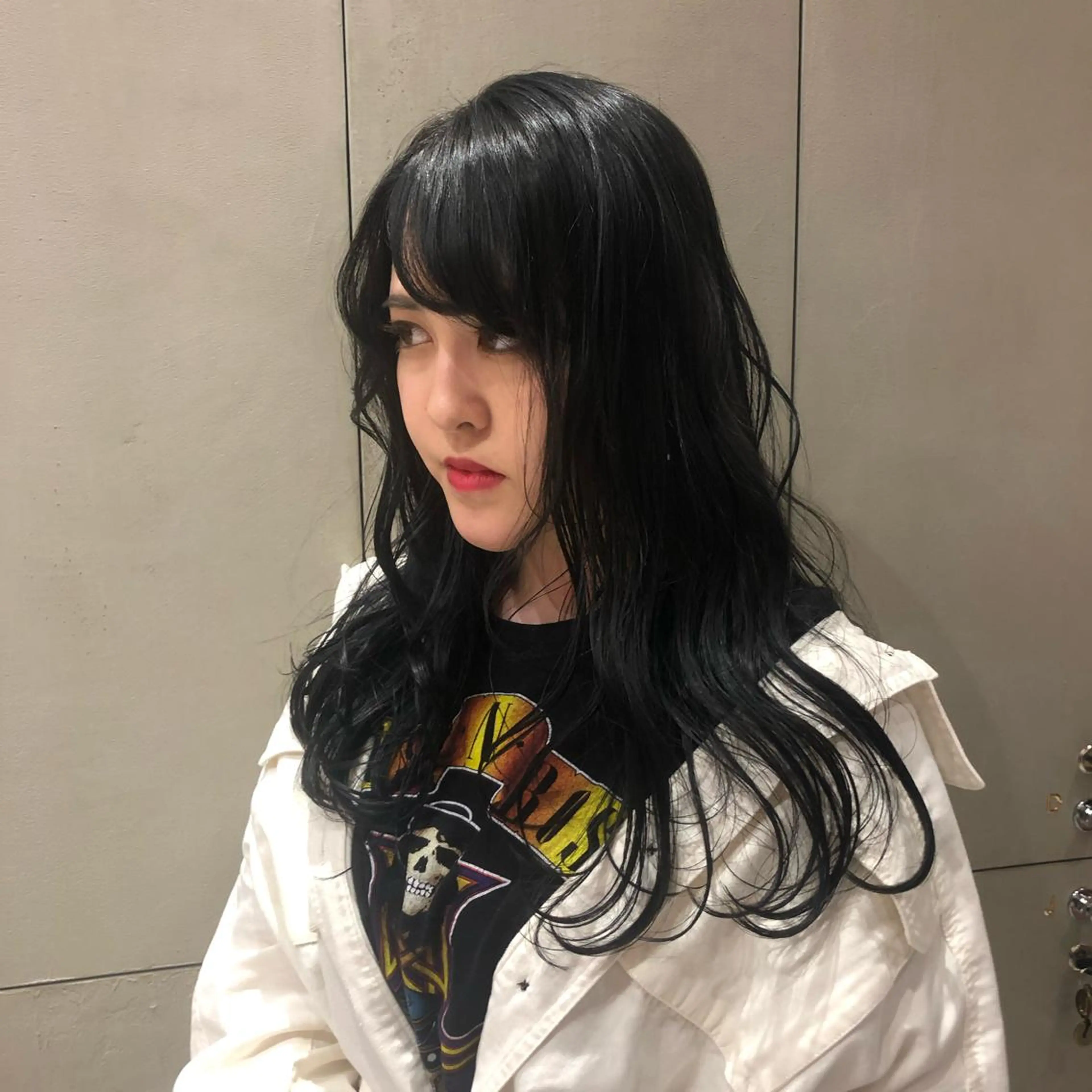 ロング 古屋 花織のヘアスタイル