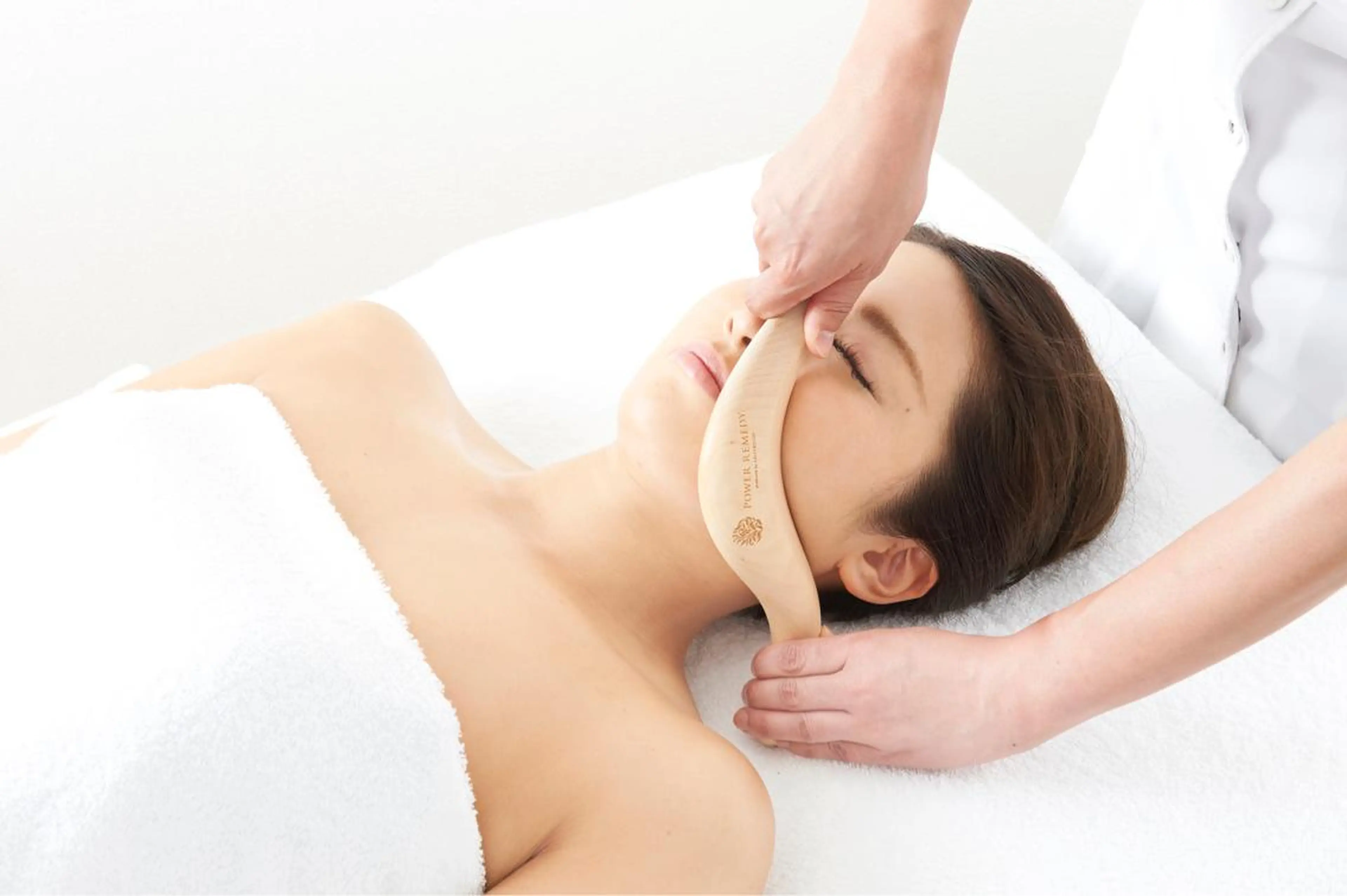 小顔になりたい方!肩首もほぐしたい方はこれ!『パワーレメディフェイシャル』の写真