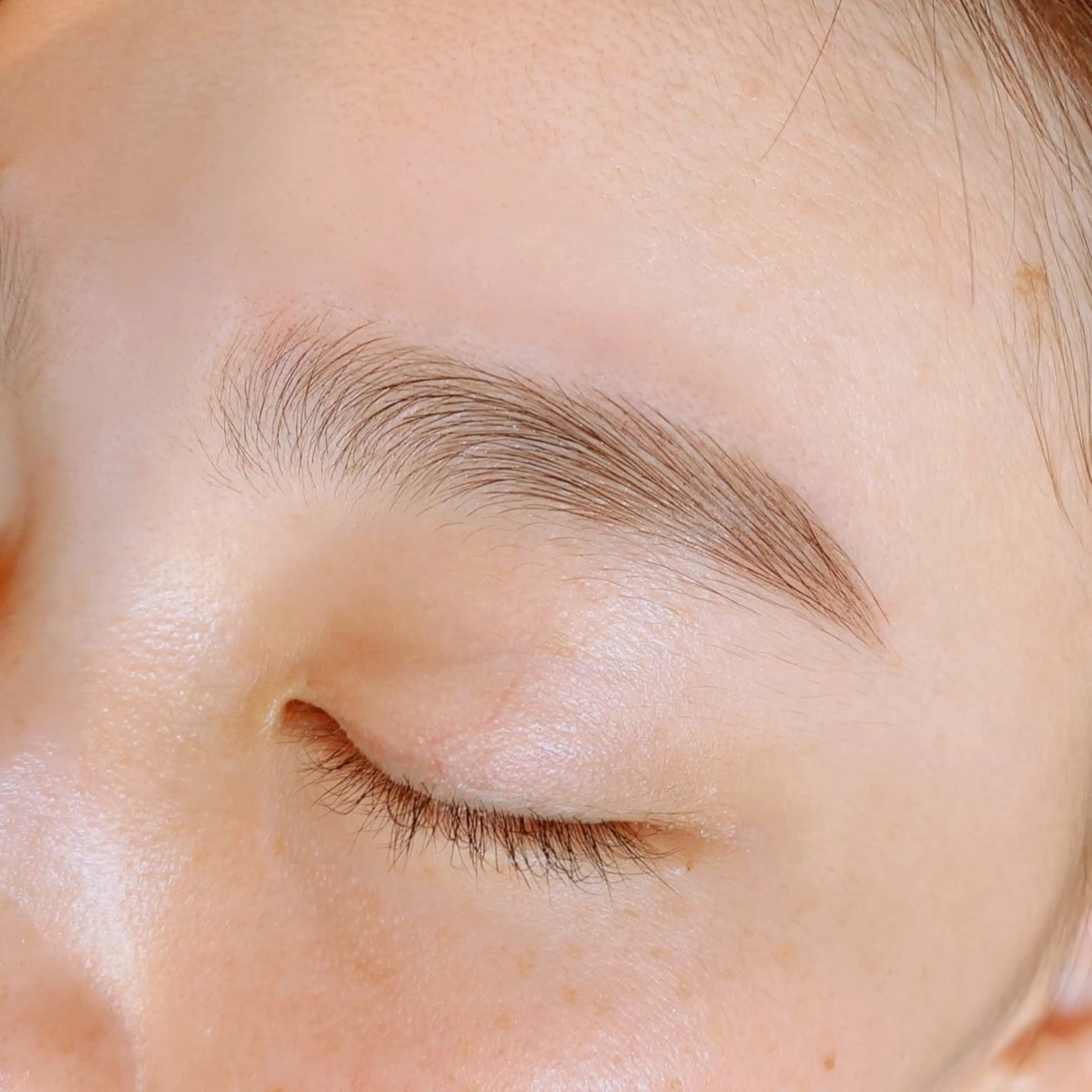 アイブロウ AKIKO 🌿の眉毛・アイブロウイメージ