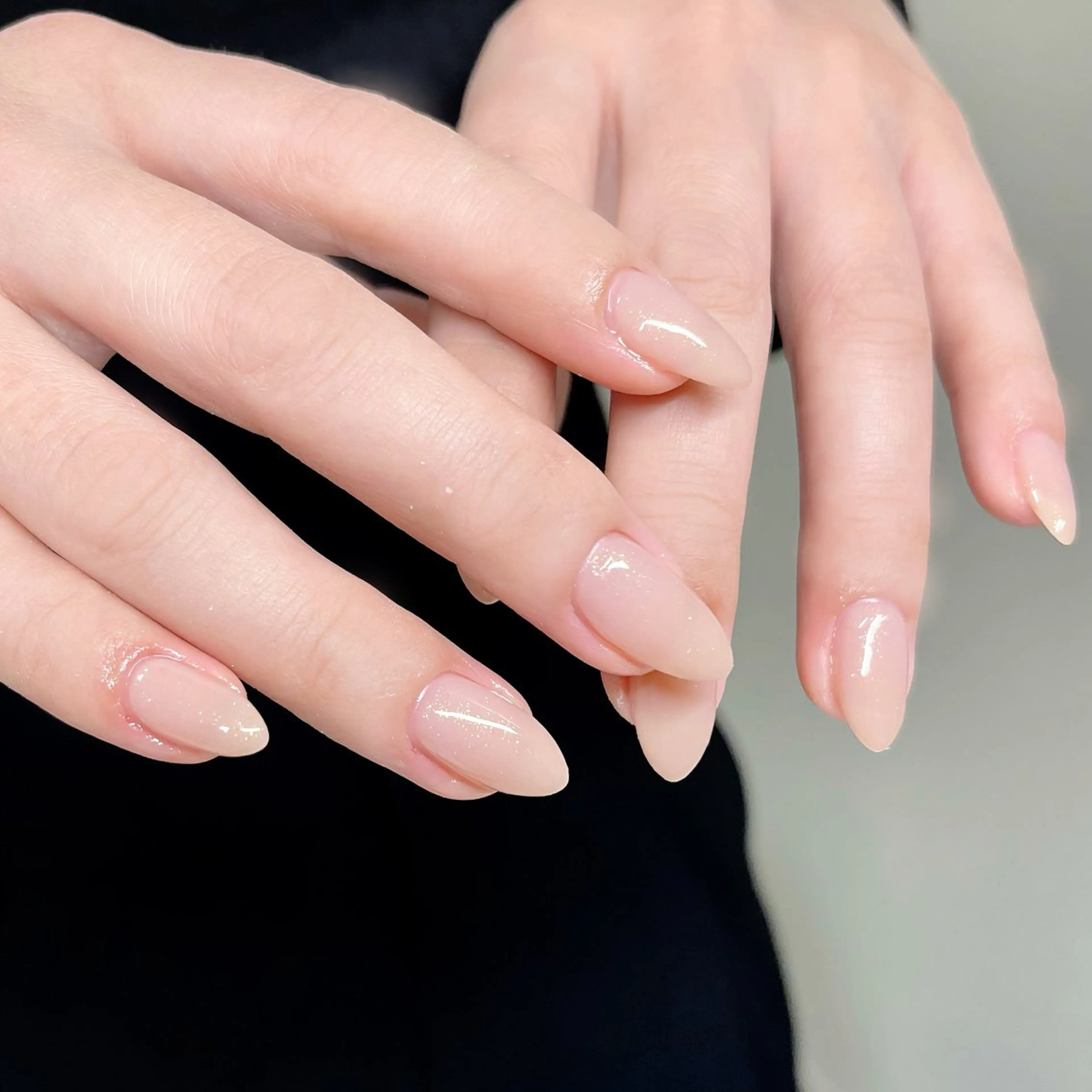 ネイル クリアネイル ラメ(グリッター) オフィスネイル ワンカラーネイル ホワイト ハンドネイル ハンドケア 🫧OPELIA NAIL渋谷🫧のネイルデザイン