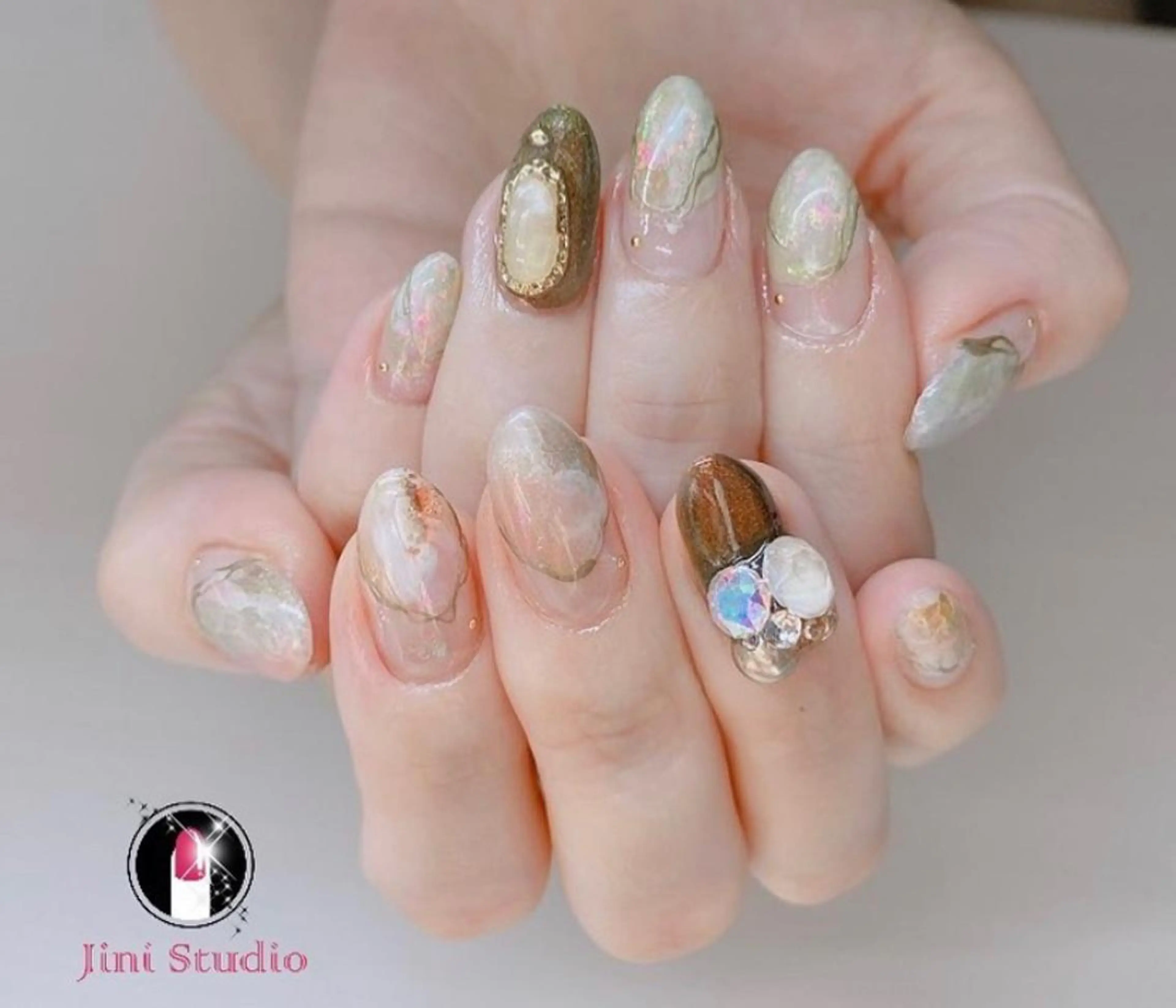 ネイル ハンドネイル JINI NAIL所属・ジニ ネイルのネイルデザイン