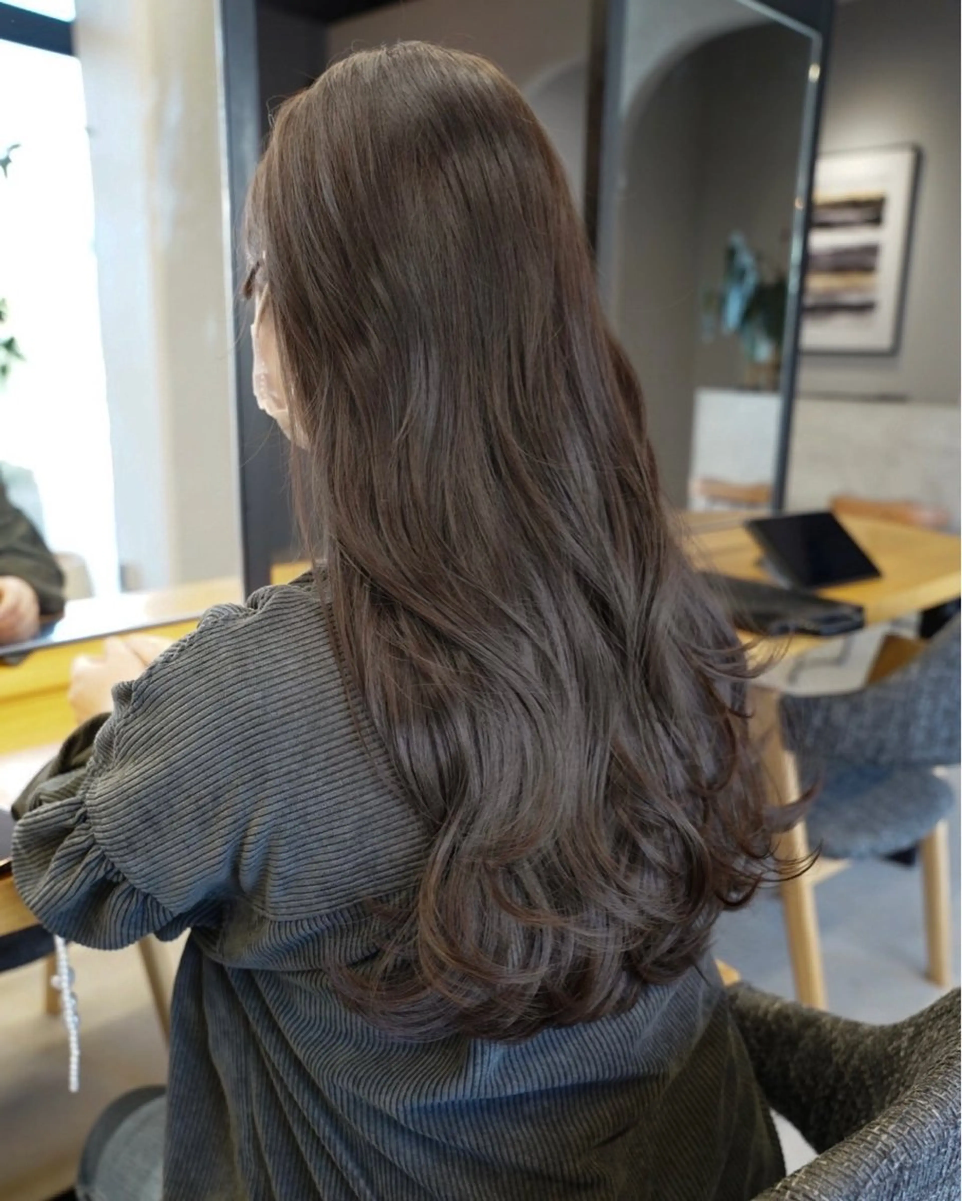 ミディアム カラー ベージュカラー ブリーチ ブラウンカラー チョコレートブラウン 透明感カラー ✨髪質改善 縮毛矯正 艶髪 立川 コウキ✨のヘアスタイル