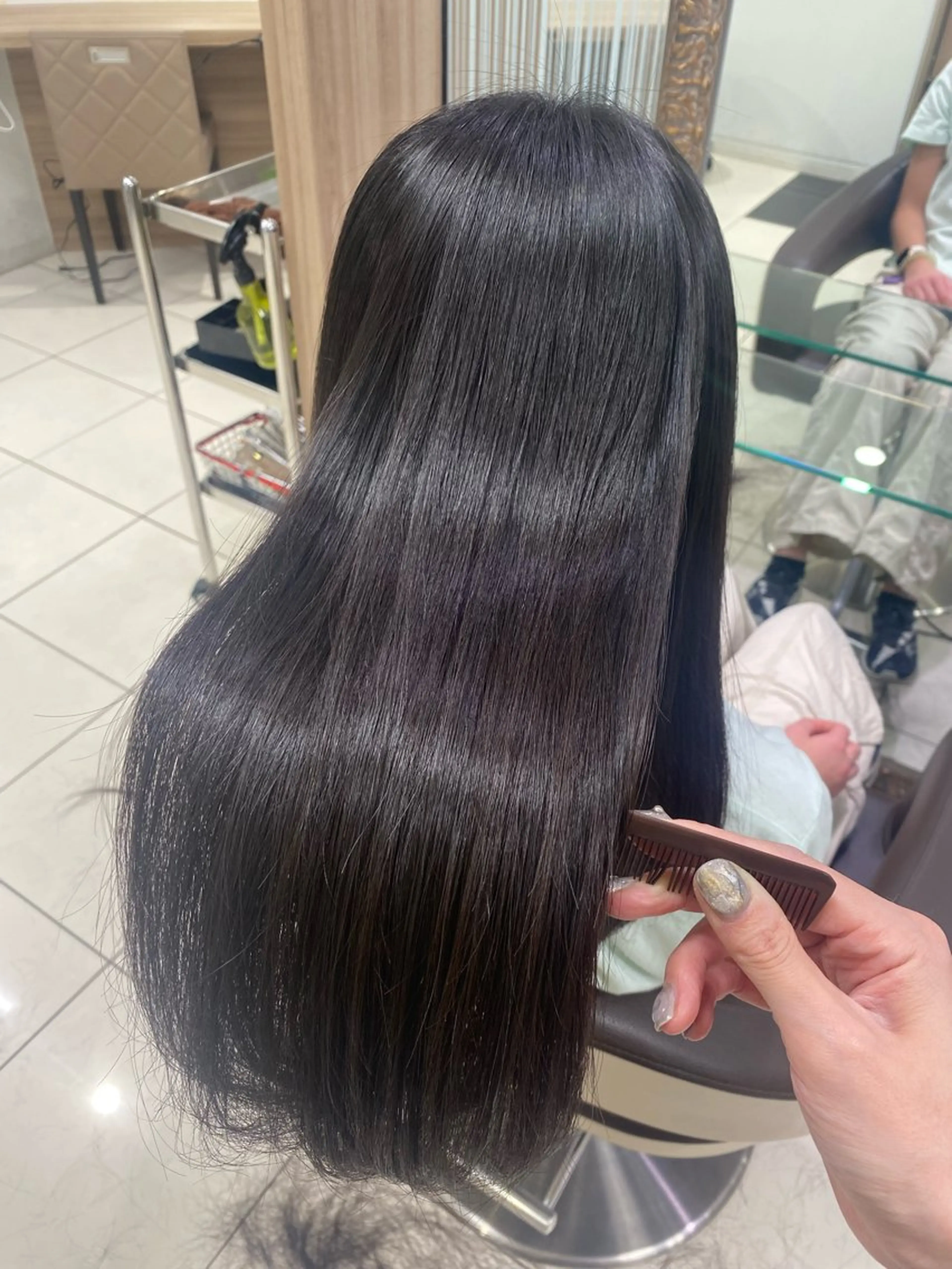ロング カット 縮毛矯正 トリートメント ✨圧倒的ツヤ髪✨ 小野あすかのヘアスタイル