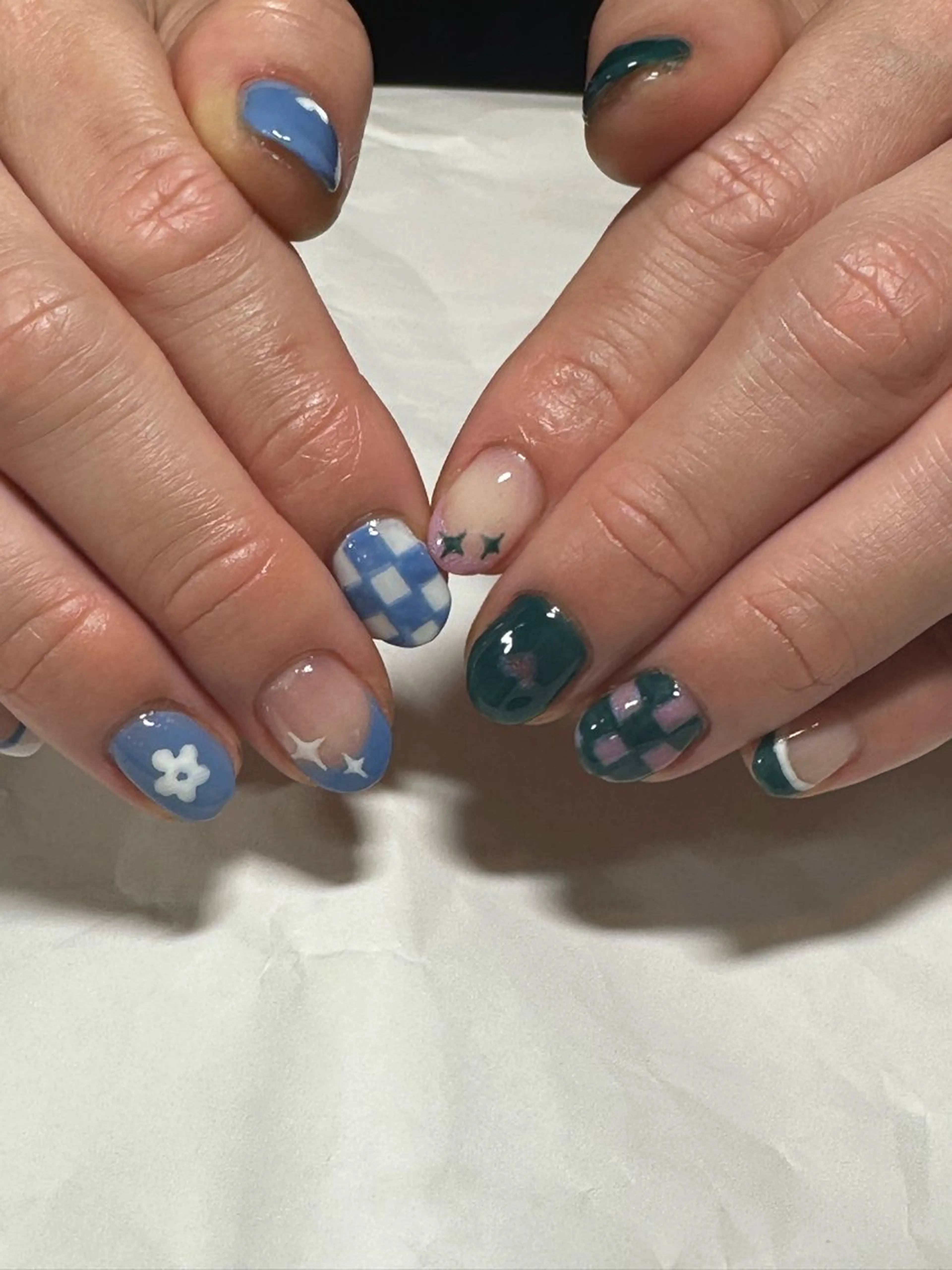 ネイル e.nail所属・🍎吉田 恵里🍎のネイルデザイン