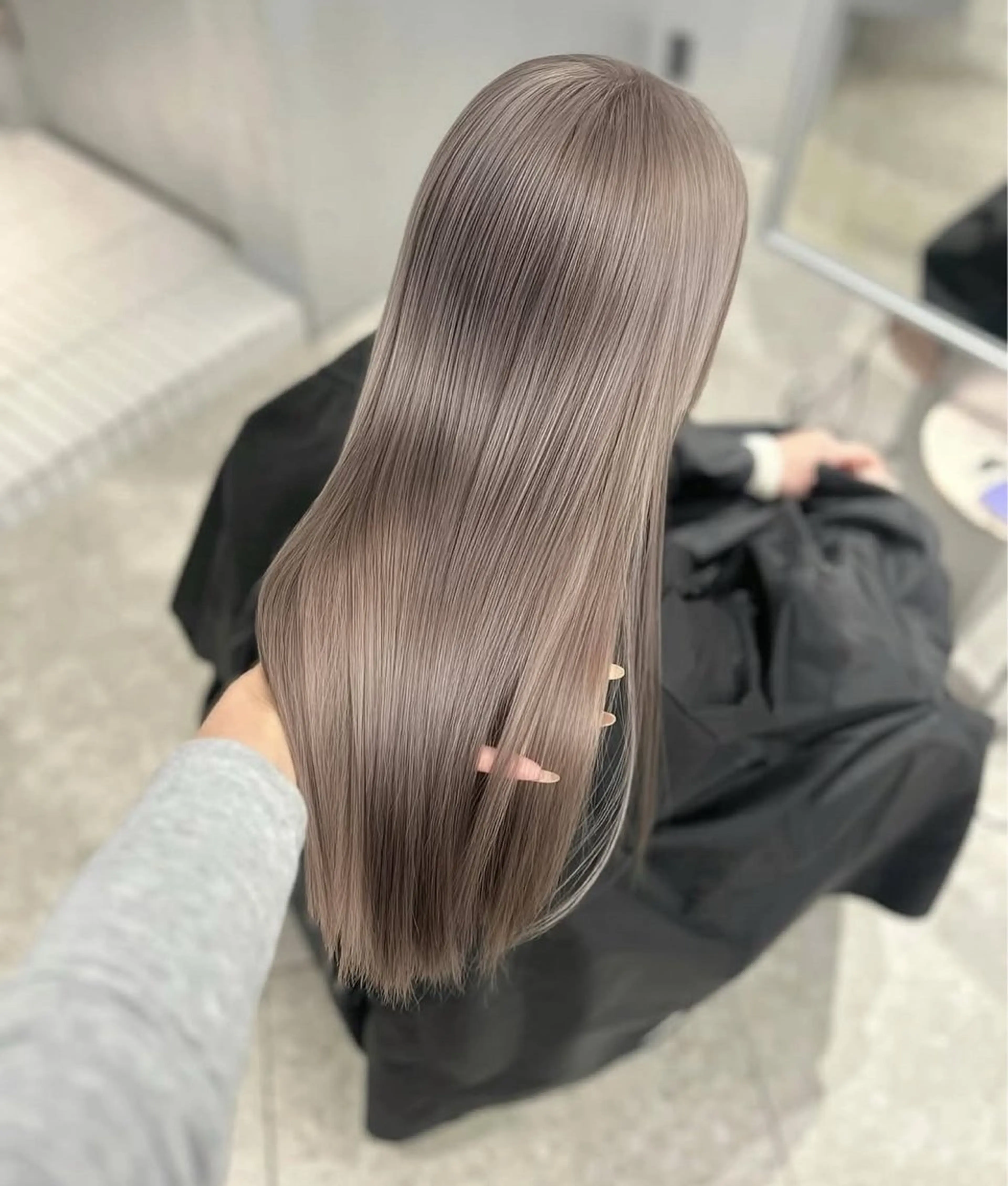 【✨🎄12月限定価格❄️✨】ブリーチ➕カラー➕トリートメント(ケアブリーチ1回)の写真