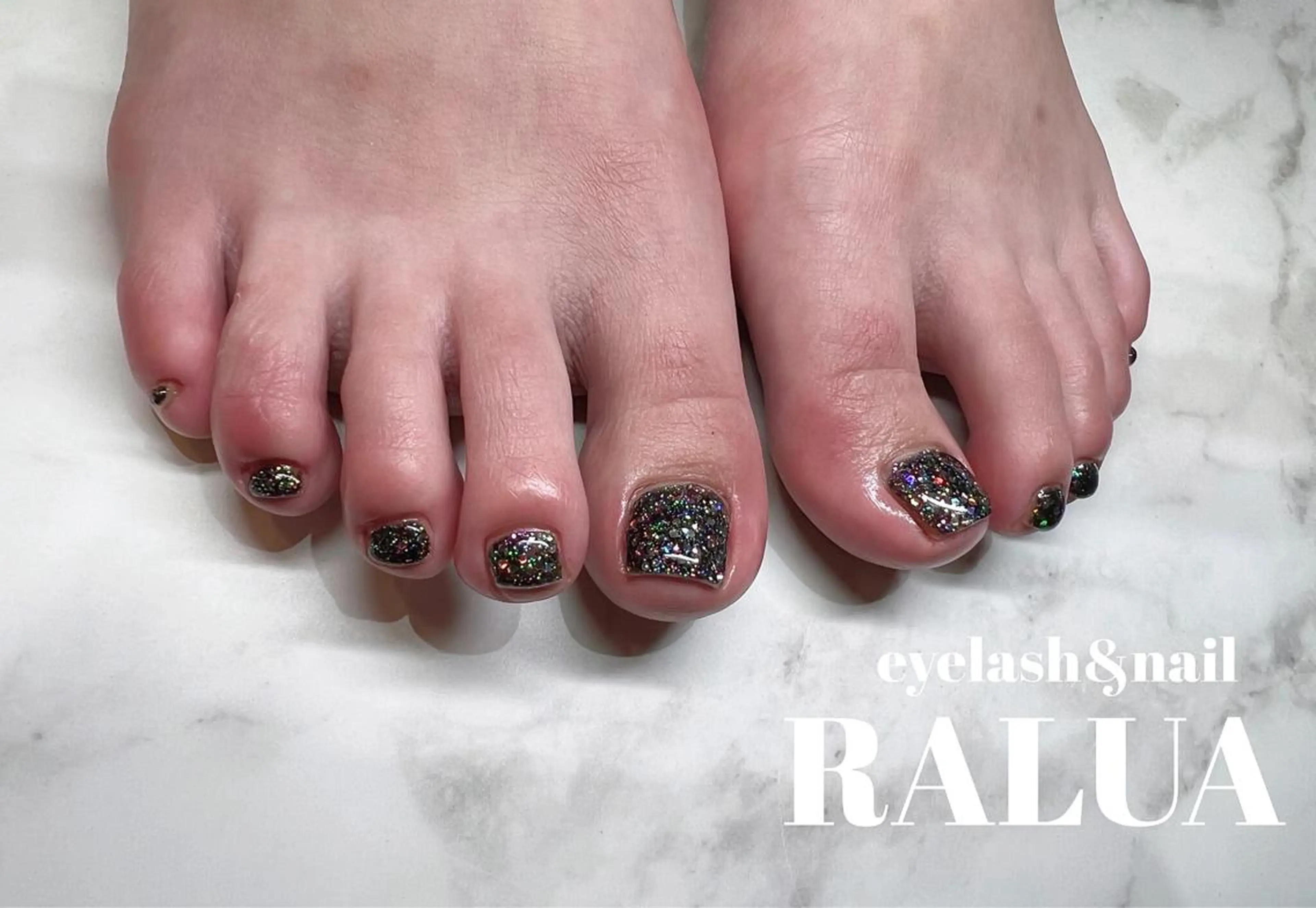 ネイル RALUA shiori🐰のネイルデザイン